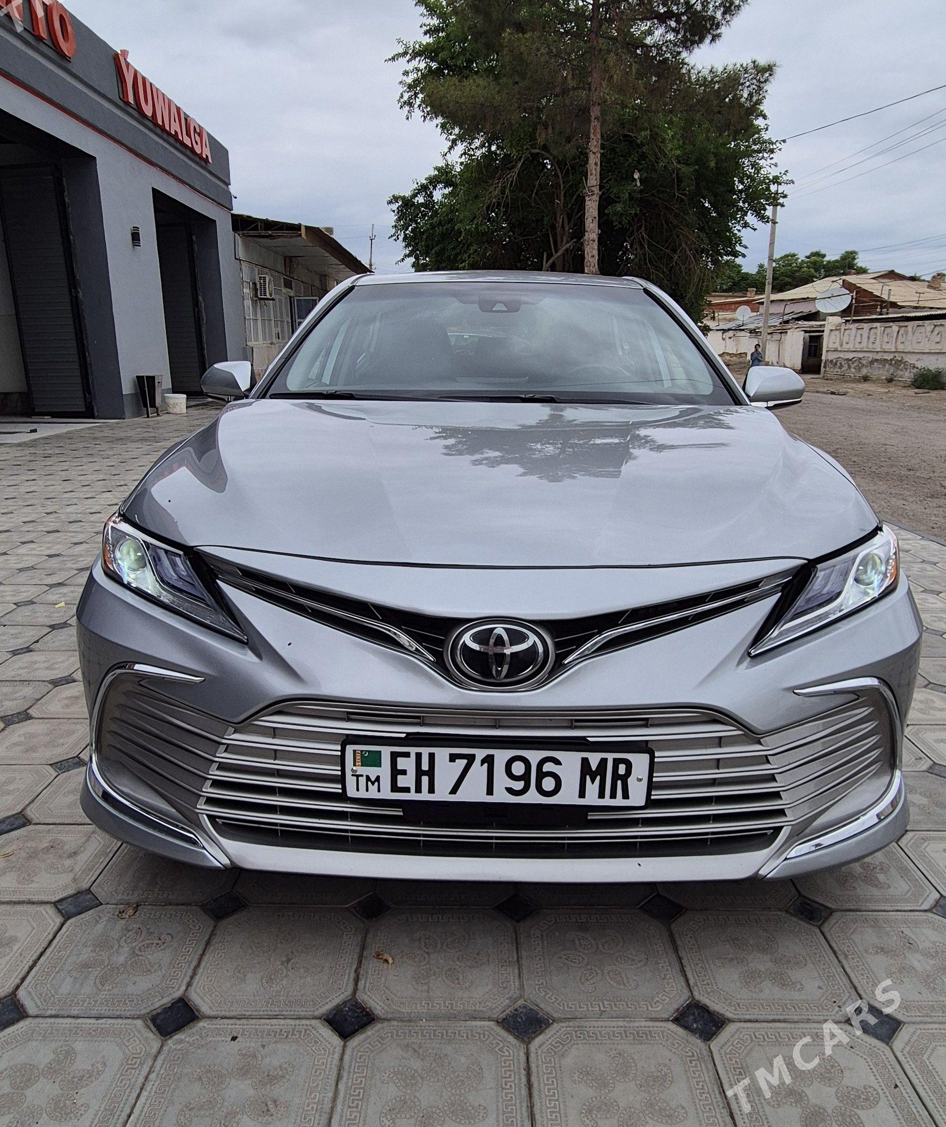 Toyota Camry 2021 - 300 000 TMT - Байрамали - img 1