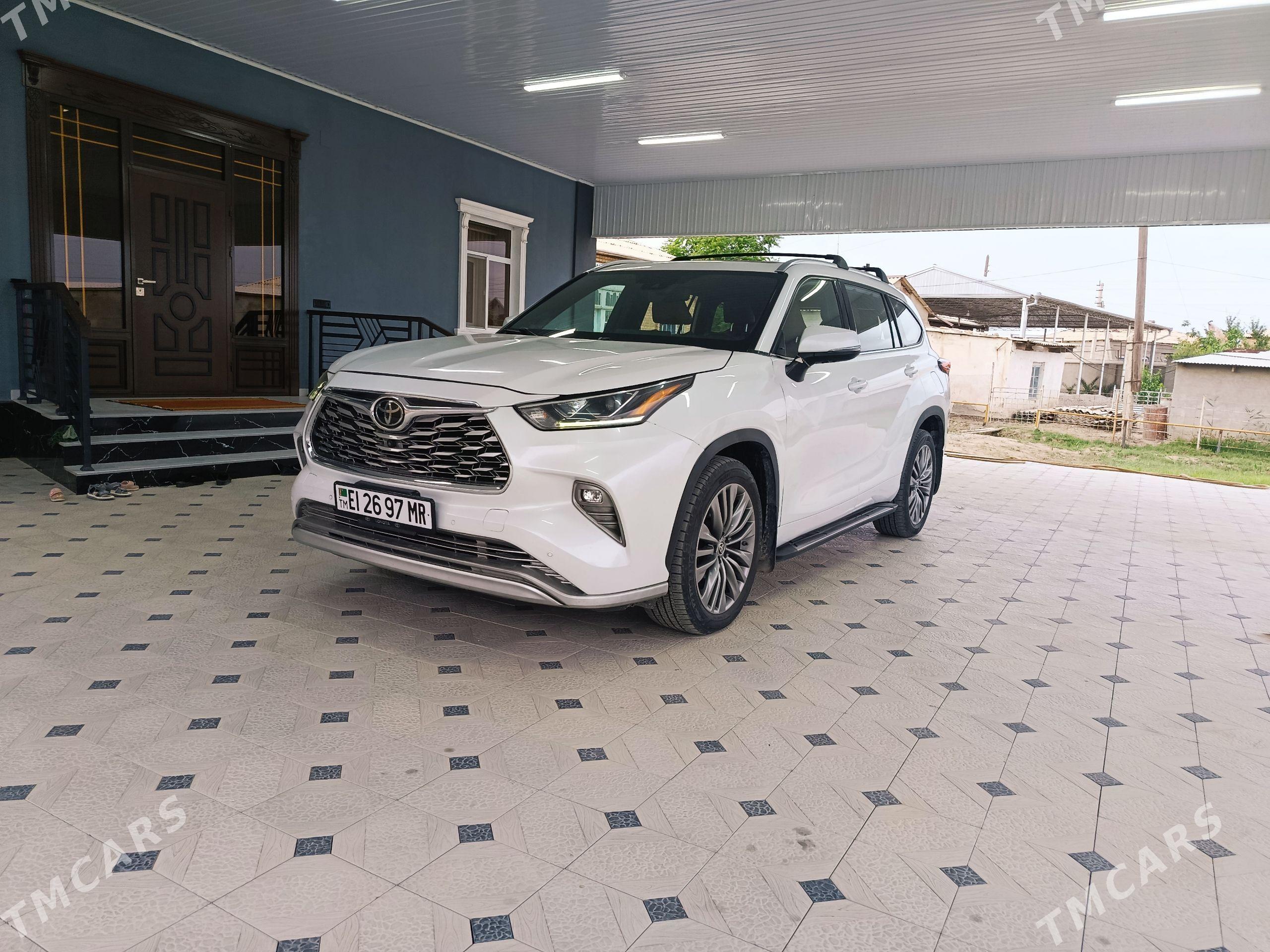 Toyota Highlander 2020 - 680 000 TMT - Мургап - img 1