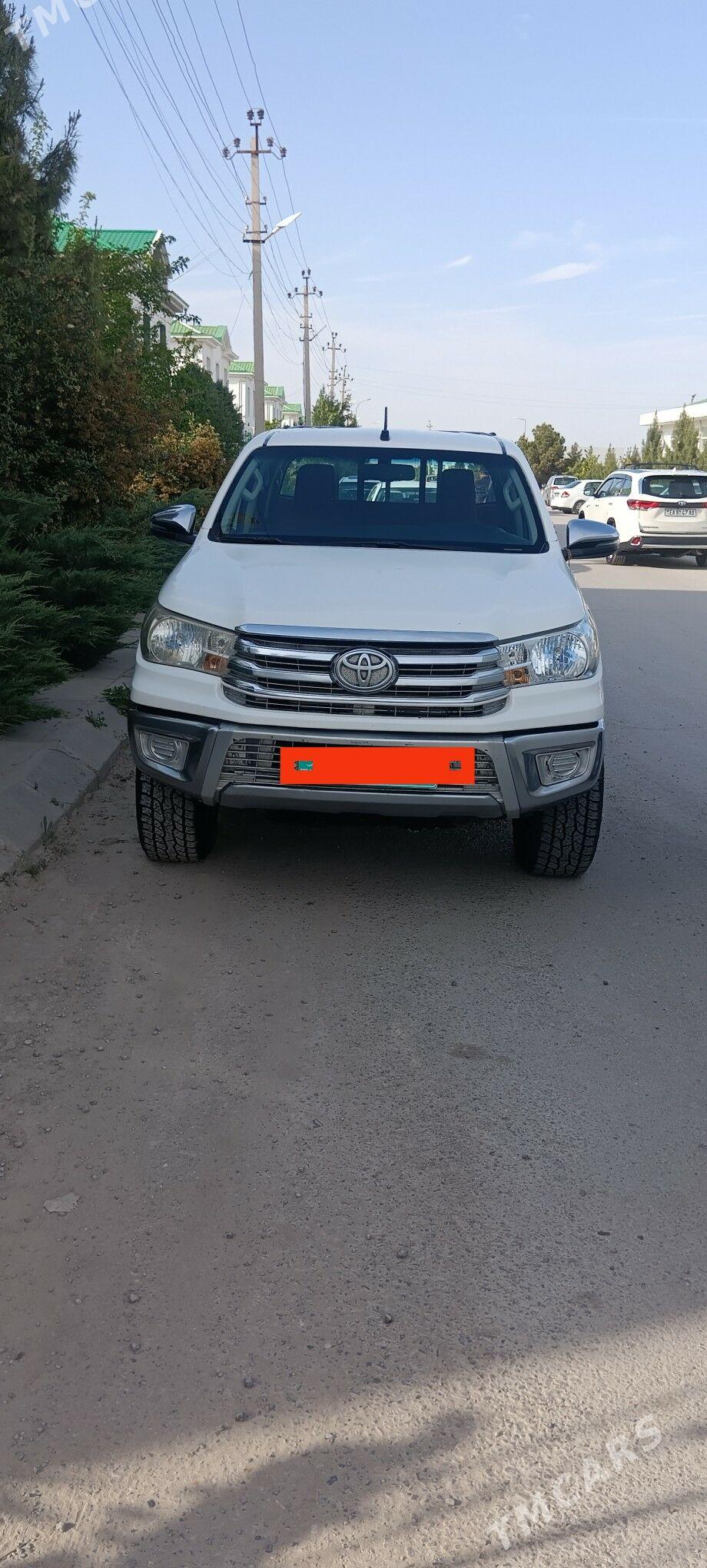 Toyota Hilux 2017 - 430 000 TMT - Анев - img 1