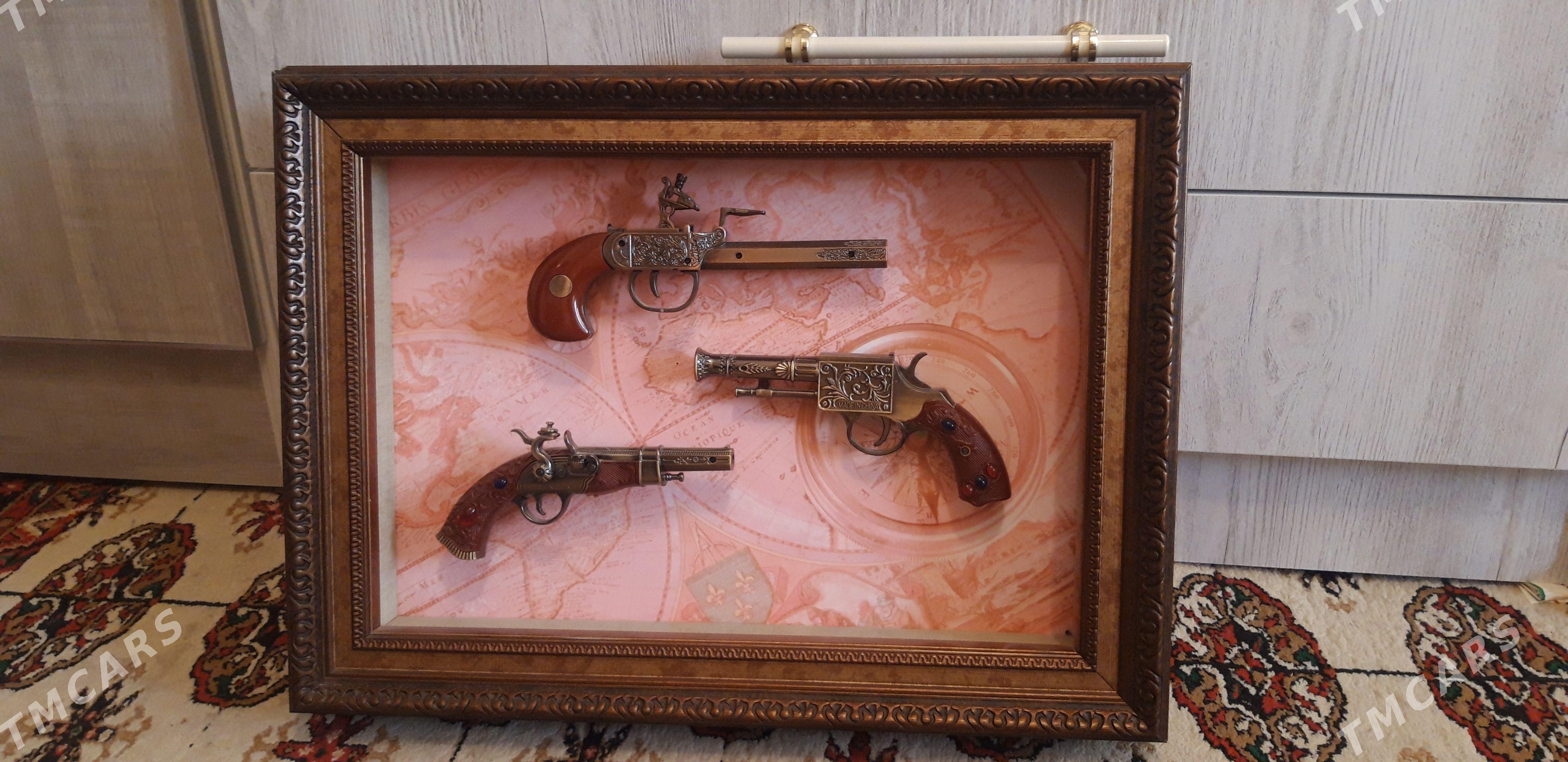 pistolet suwenir dekor kartina - Ашхабад - img 1