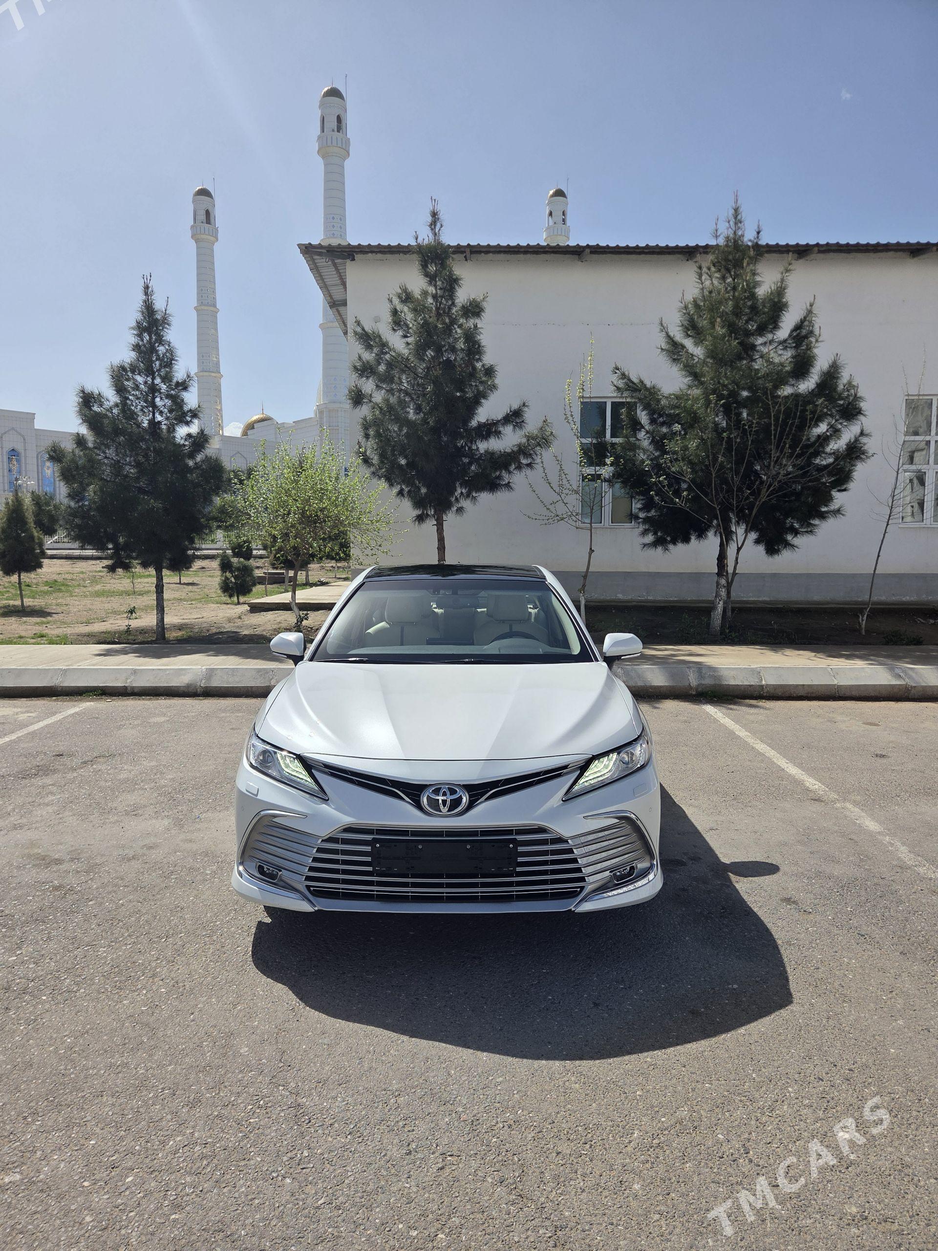 Toyota Camry 2022 - 611 000 TMT - Ашхабад - img 1