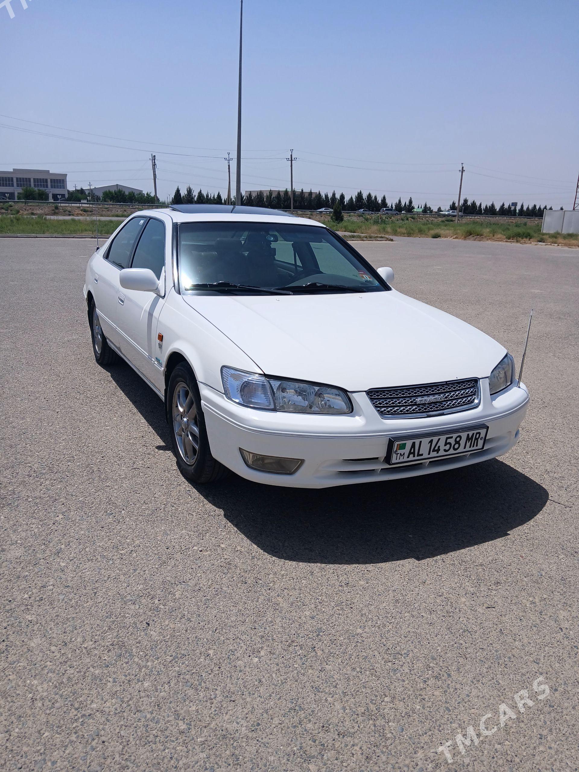Toyota Camry 2000 - 188 000 TMT - Мары - img 1