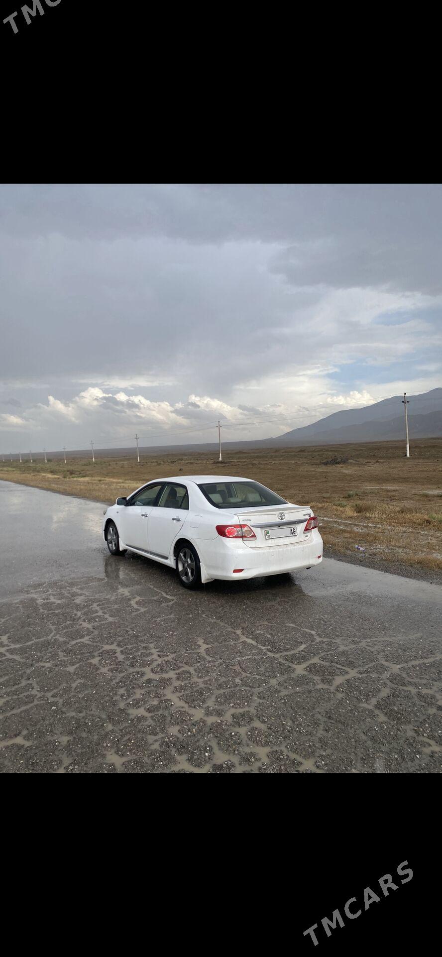 Toyota Corolla 2013 - 210 000 TMT - "Altyn Asyr" Gündogar bazary (Jygyllyk) - img 1