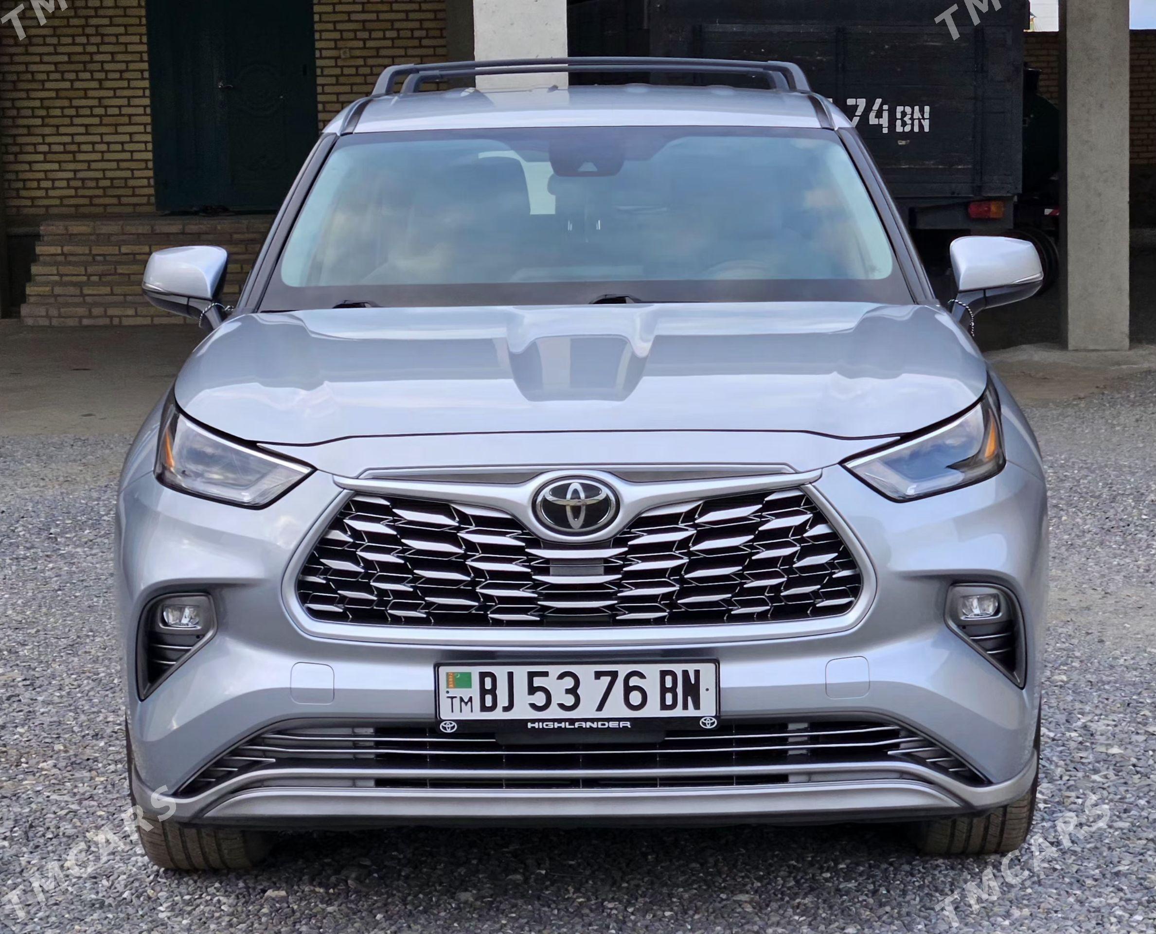 Toyota Highlander 2021 - 535 000 TMT - Берекет - img 1