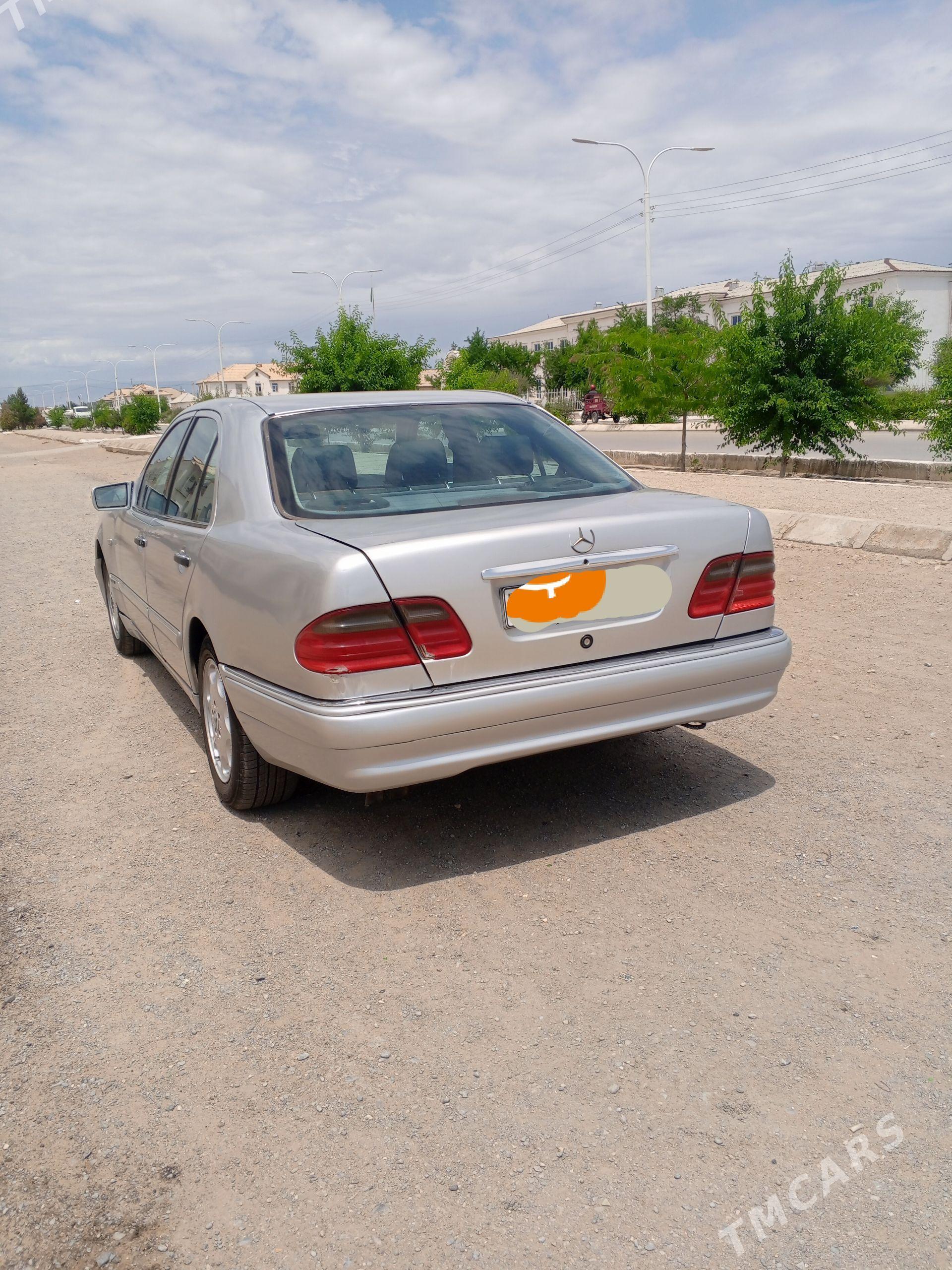 Mercedes-Benz C320 1999 - 110 000 TMT - Гумдаг - img 1