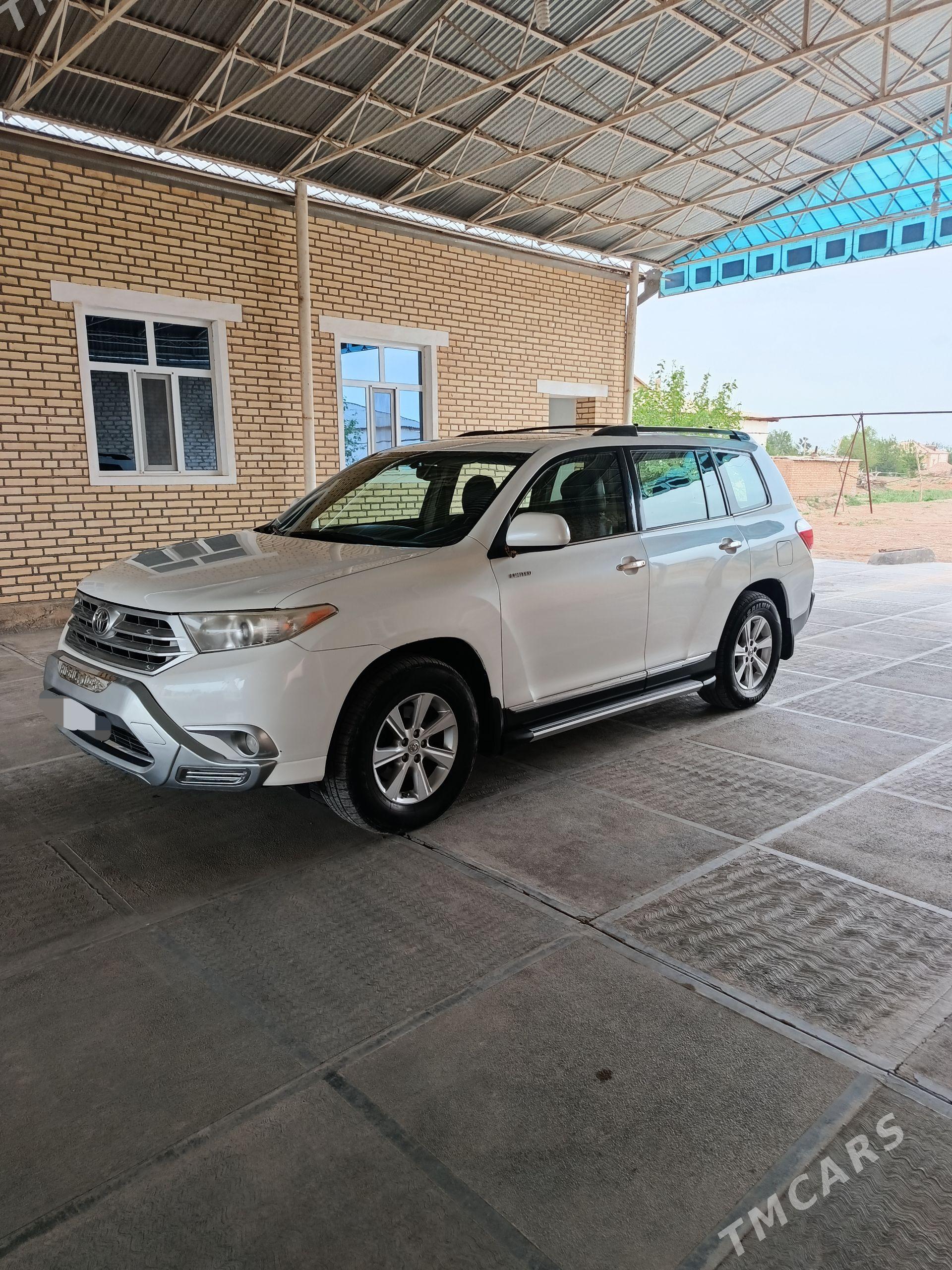 Toyota Highlander 2010 - 350 000 TMT - Baýramaly - img 1