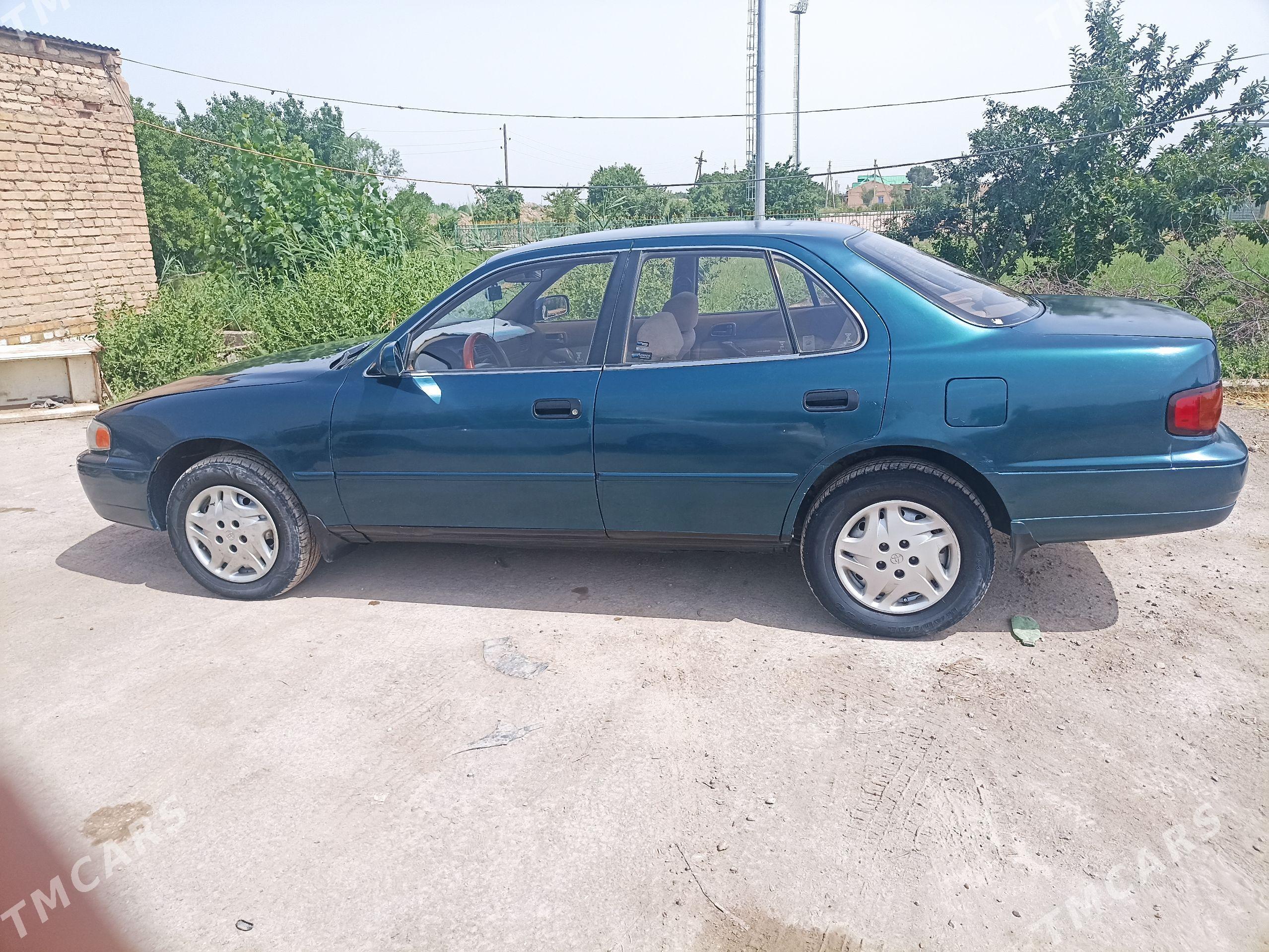 Toyota Camry 1995 - 97 000 TMT - Halaç - img 1