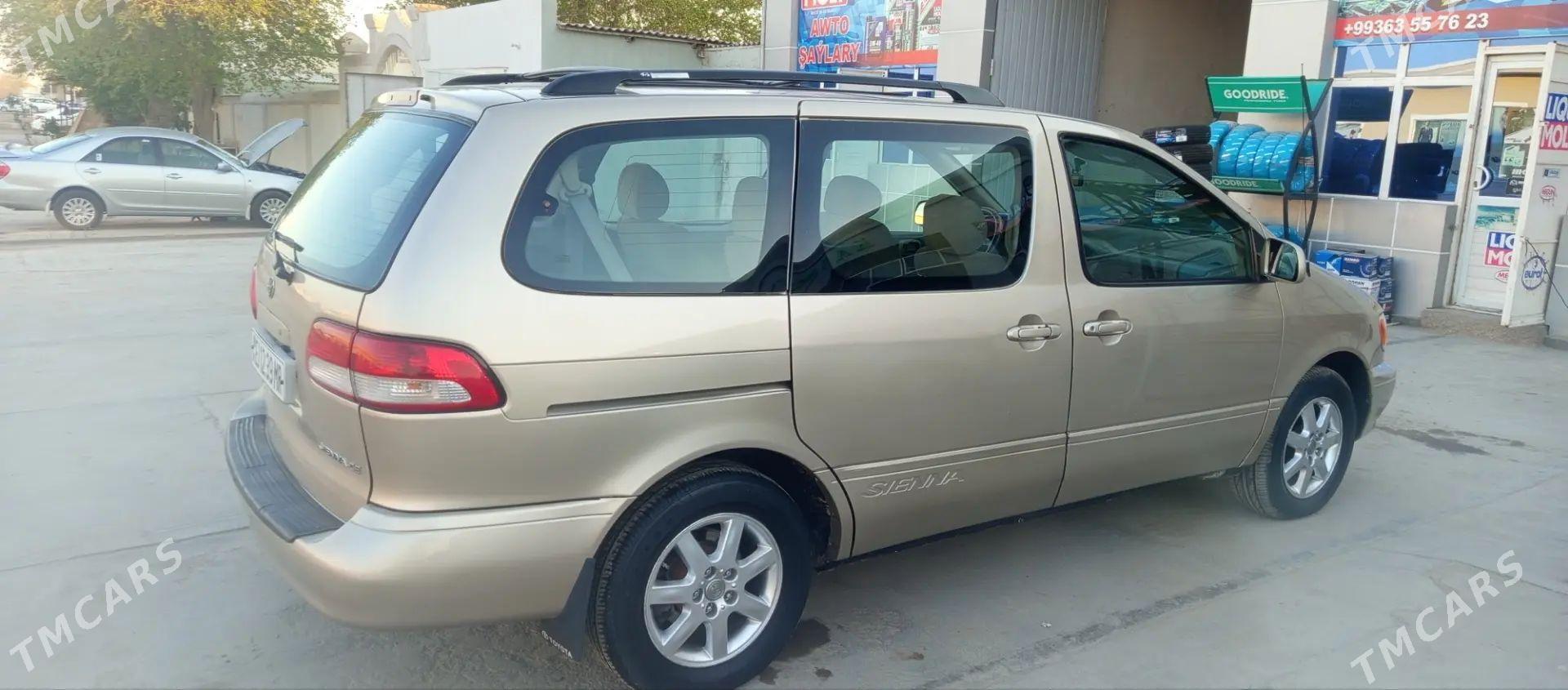Toyota Sienna 2002 - 200 000 TMT - Байрамали - img 1
