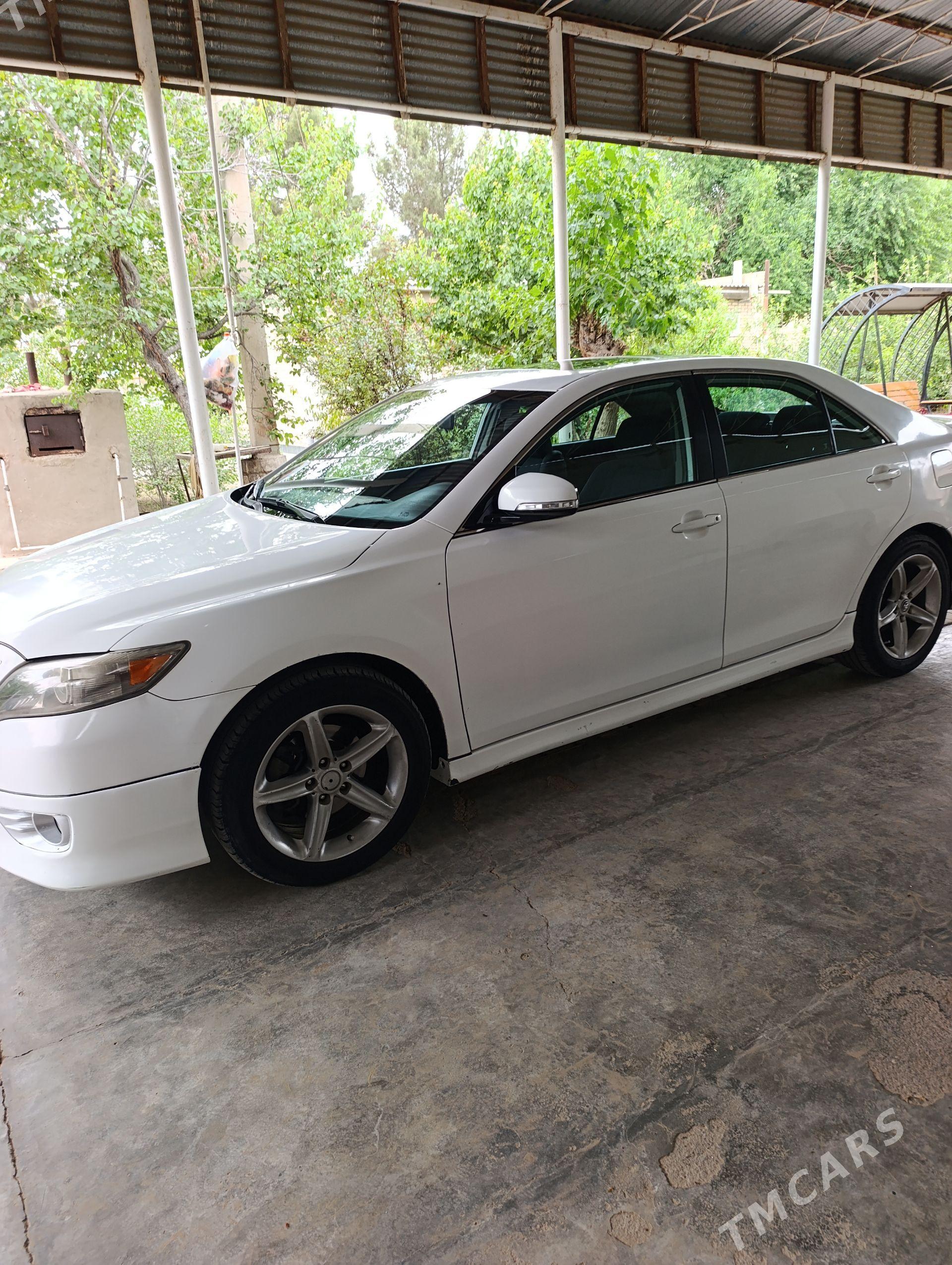 Toyota Camry 2010 - 200 000 TMT - Мары - img 1