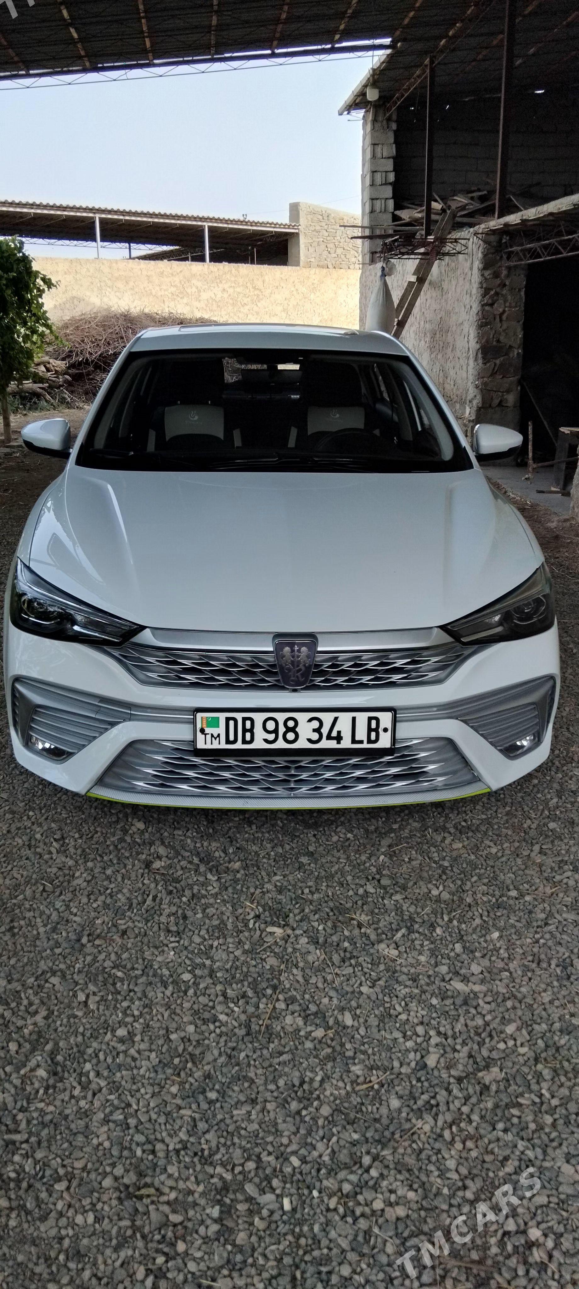 Roewe i5 2022 - 220 000 TMT - Койтендаг - img 1