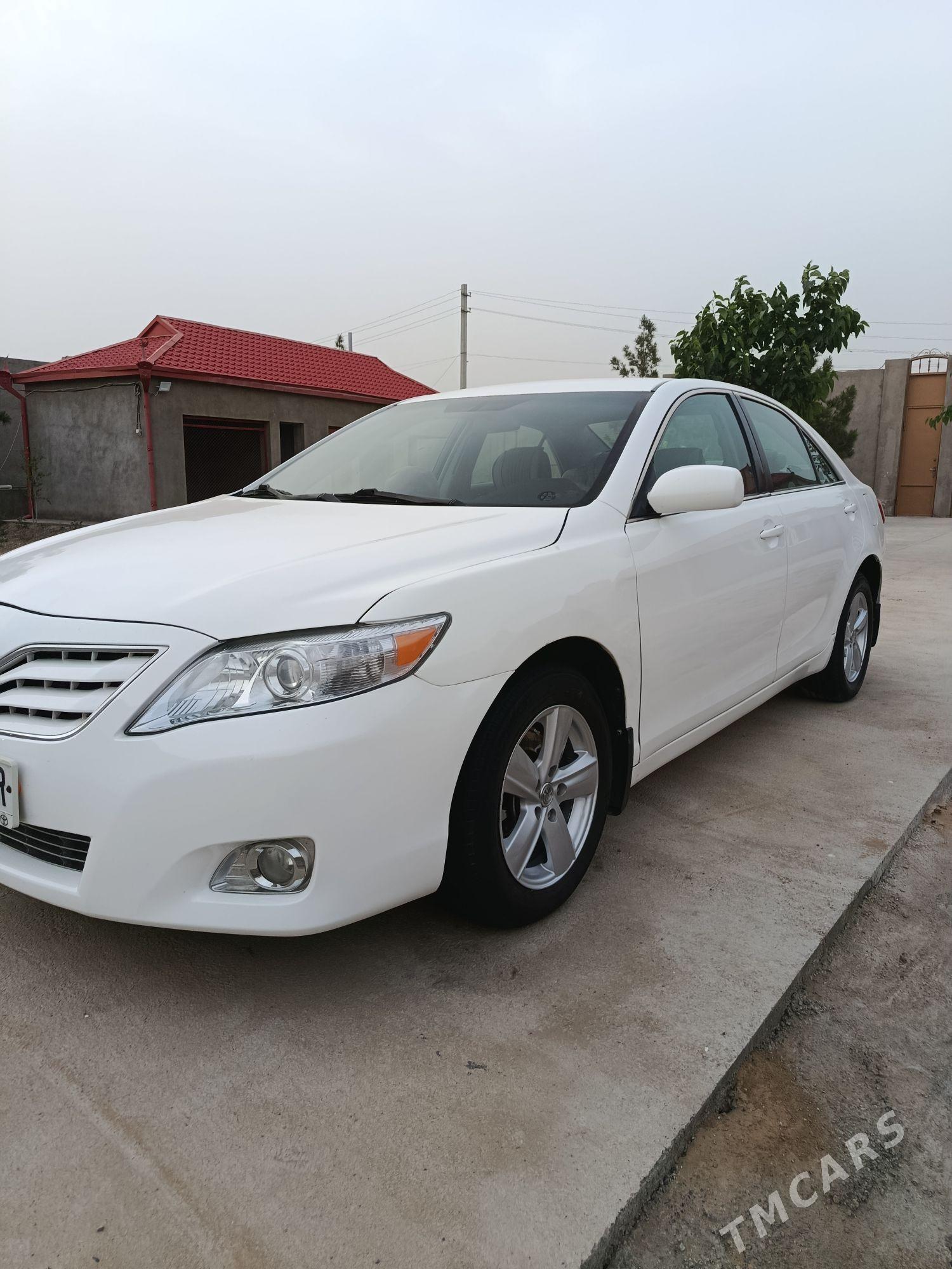 Toyota Camry 2010 - 190 000 TMT - Baýramaly - img 1