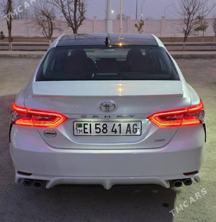Toyota Camry 2022 - 440 000 TMT - Köşi - img 1
