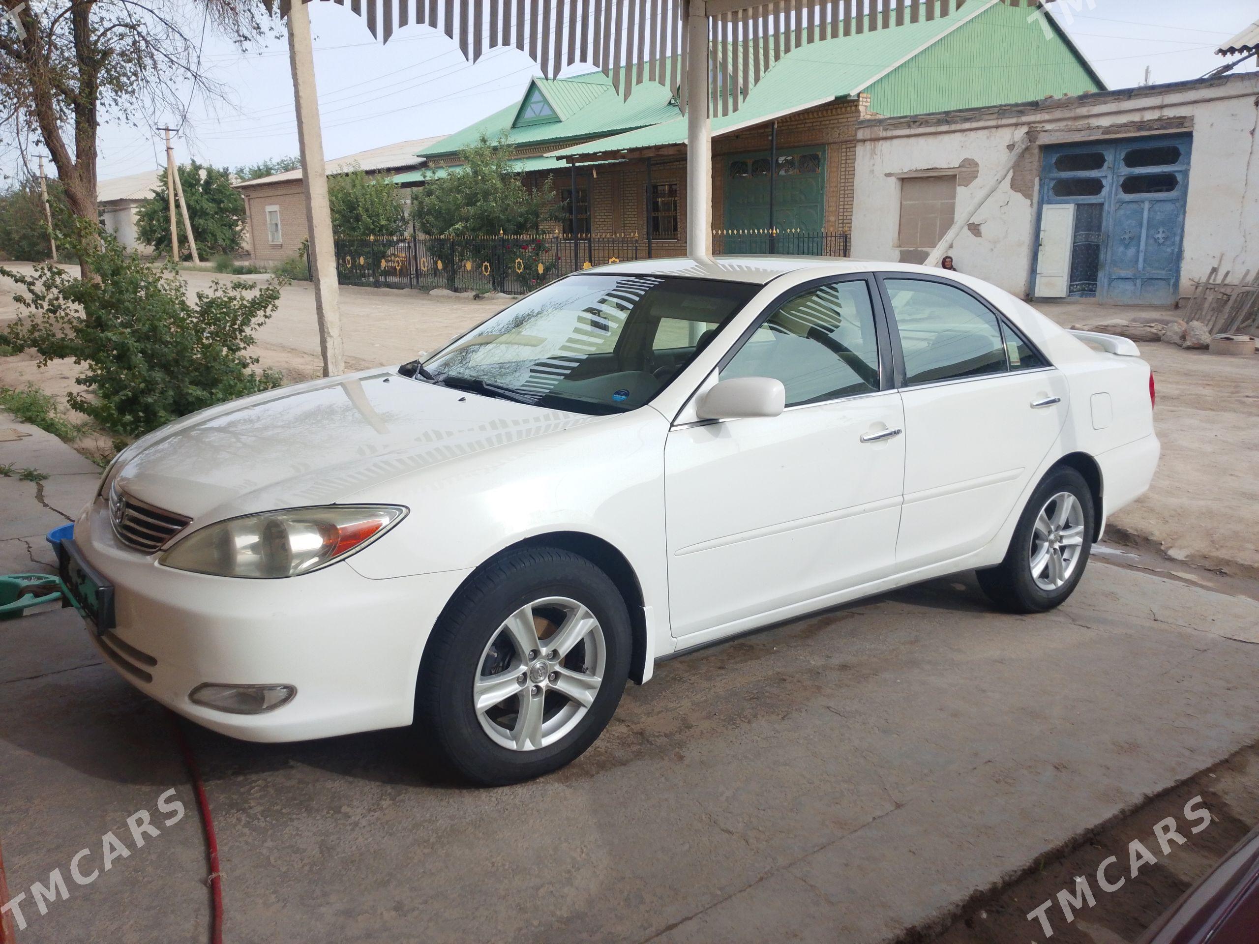 Toyota Camry 2003 - 204 000 TMT - Кёнеургенч - img 1