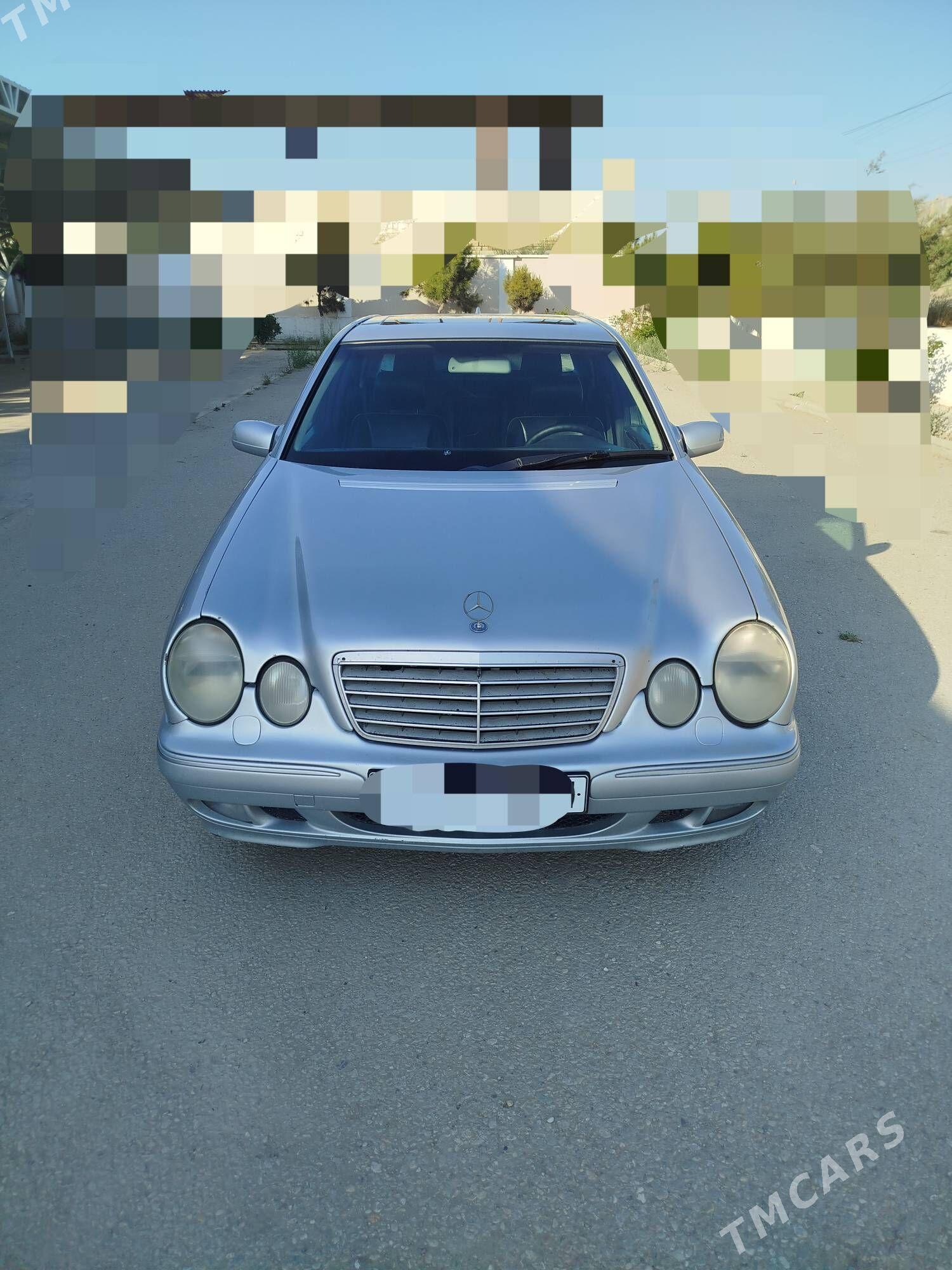Mercedes-Benz E320 2000 - 150 000 TMT - Hazar - img 1