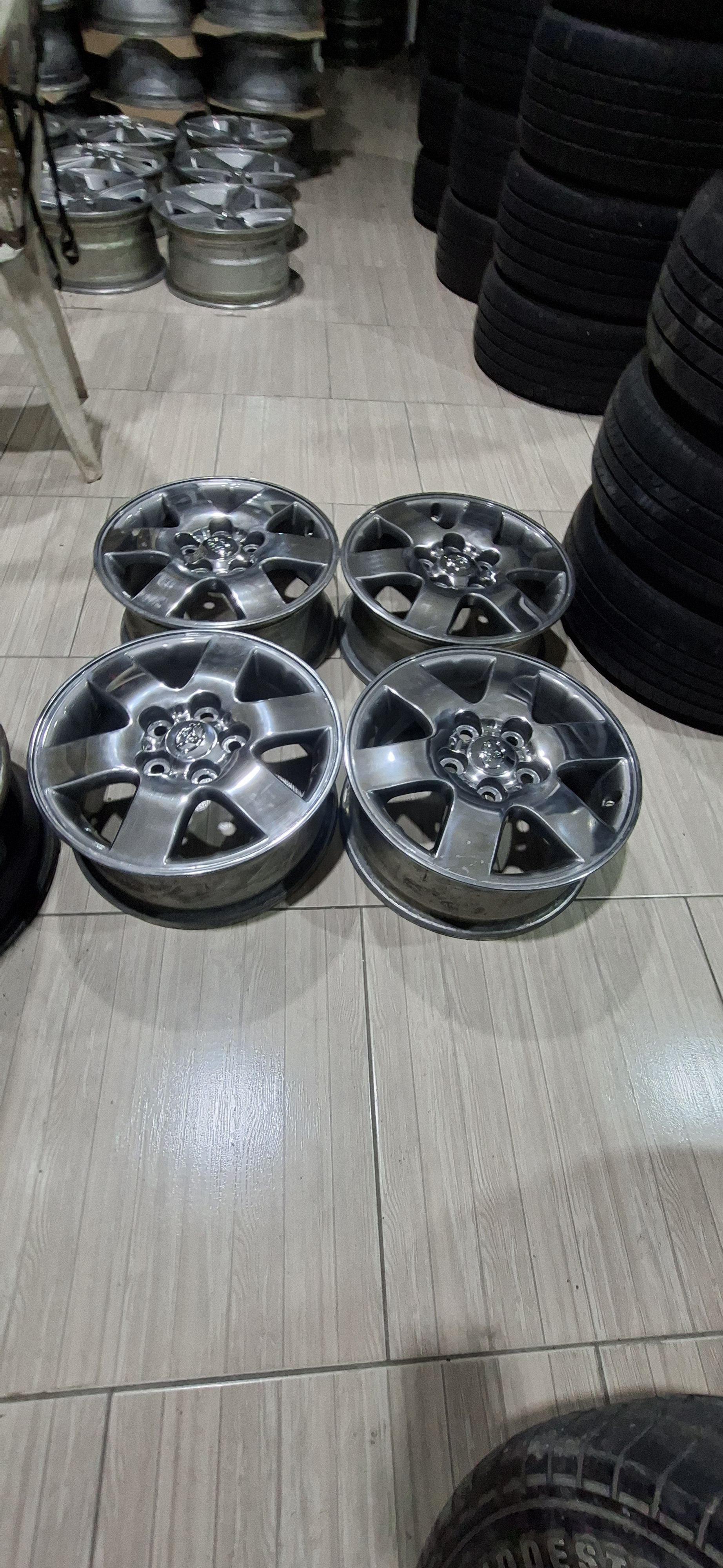 Avalon R15 Orginal 3 800 TMT - Туркменабат - img 1