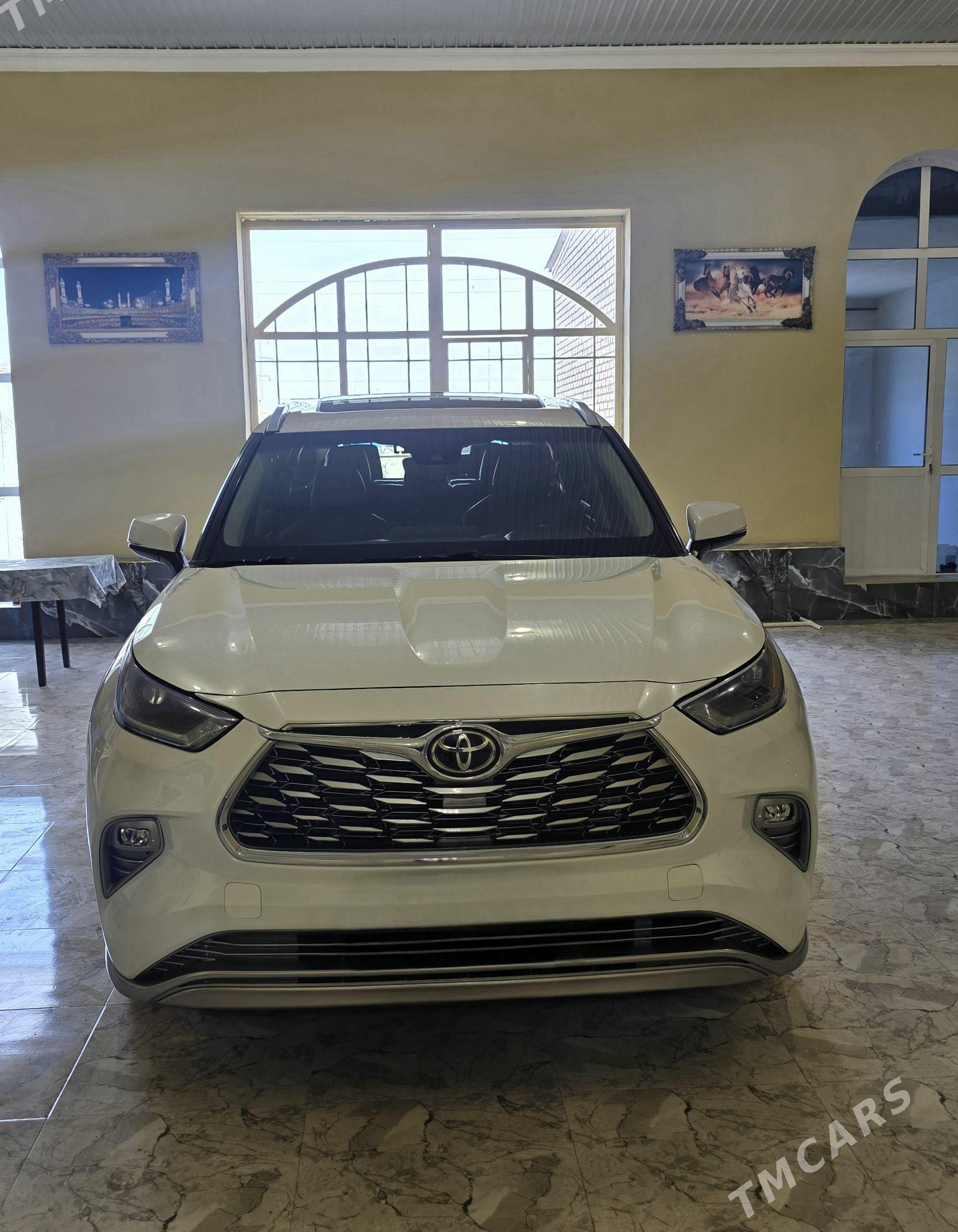 Toyota Highlander 2021 - 630 000 TMT - Туркменабат - img 1