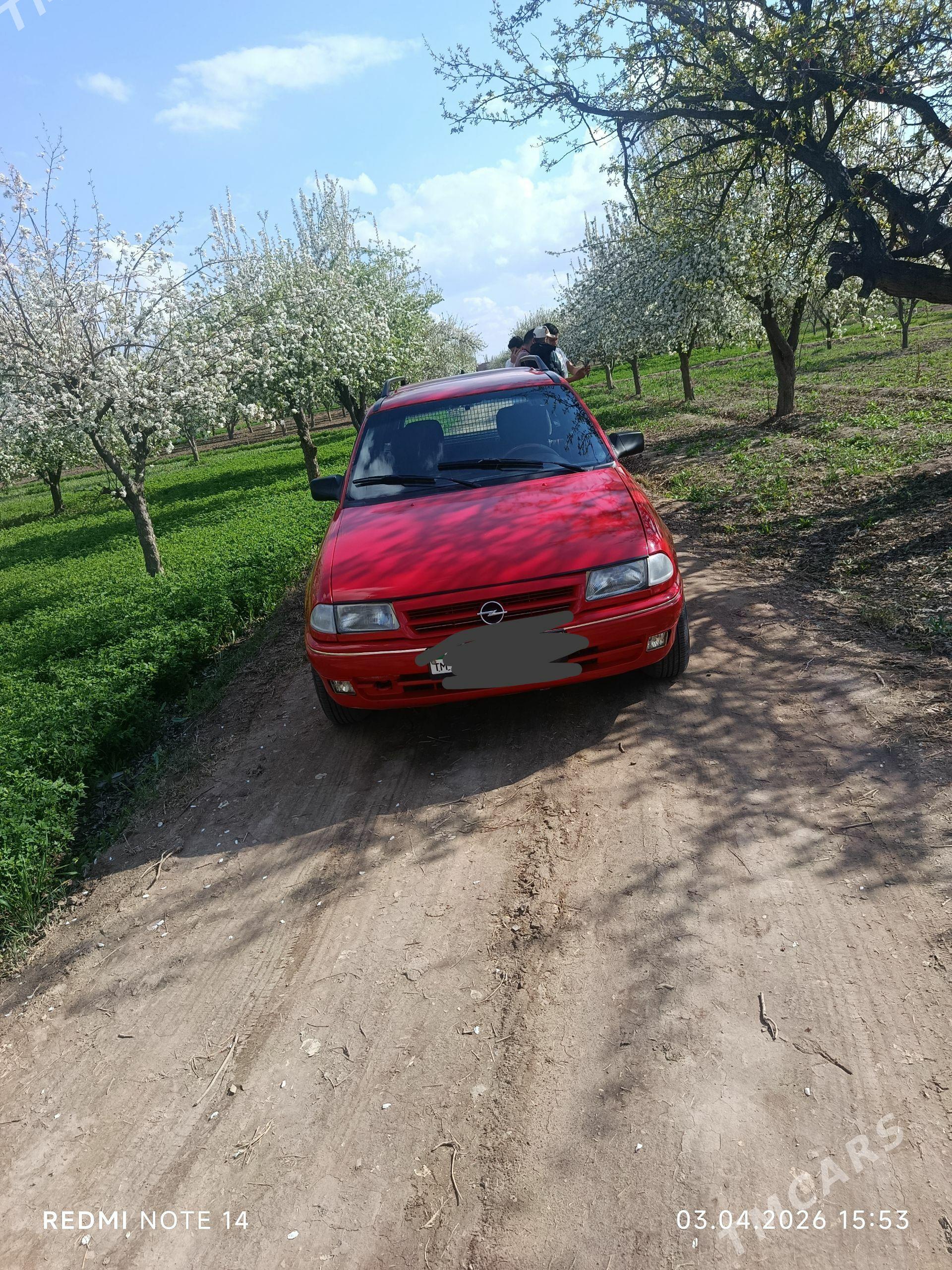 Opel Astra 1994 - 50 000 TMT - Гурбансолтан Едже - img 1