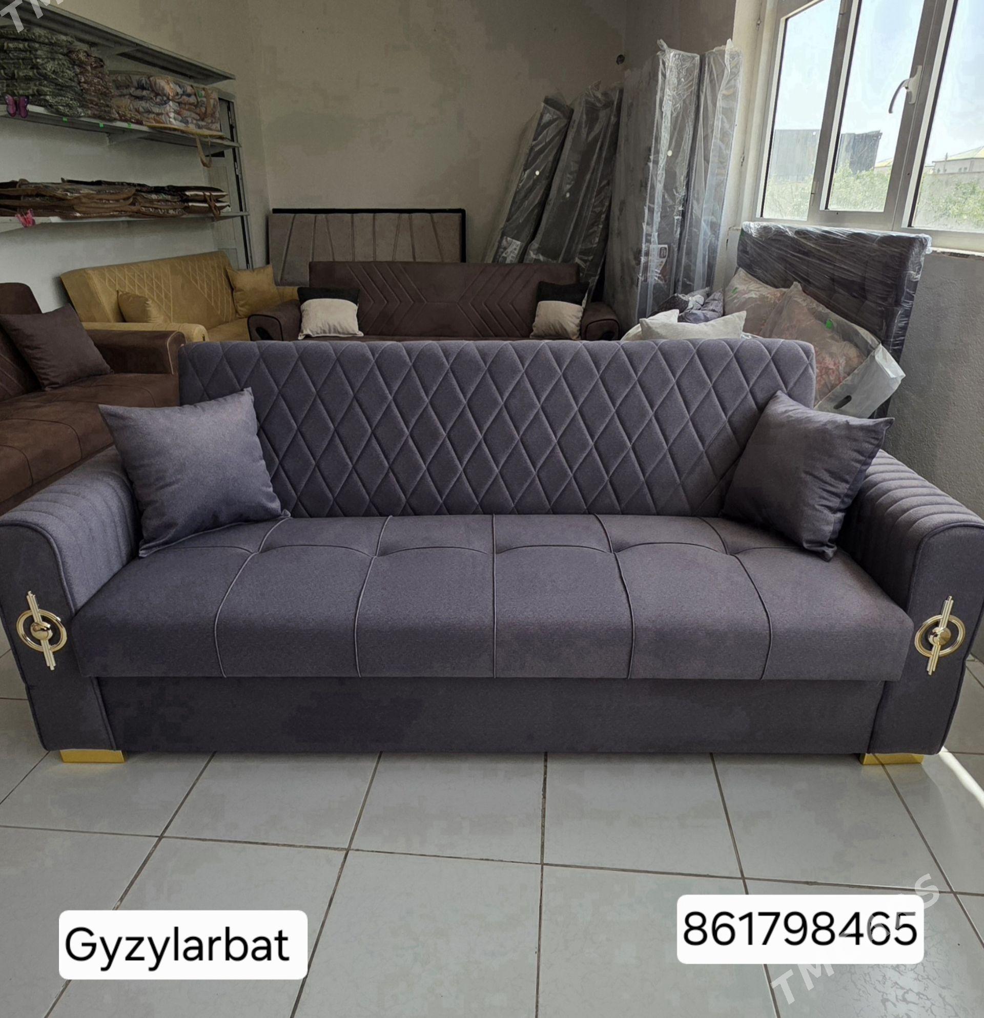 Diwan - Gyzylarbat - img 1
