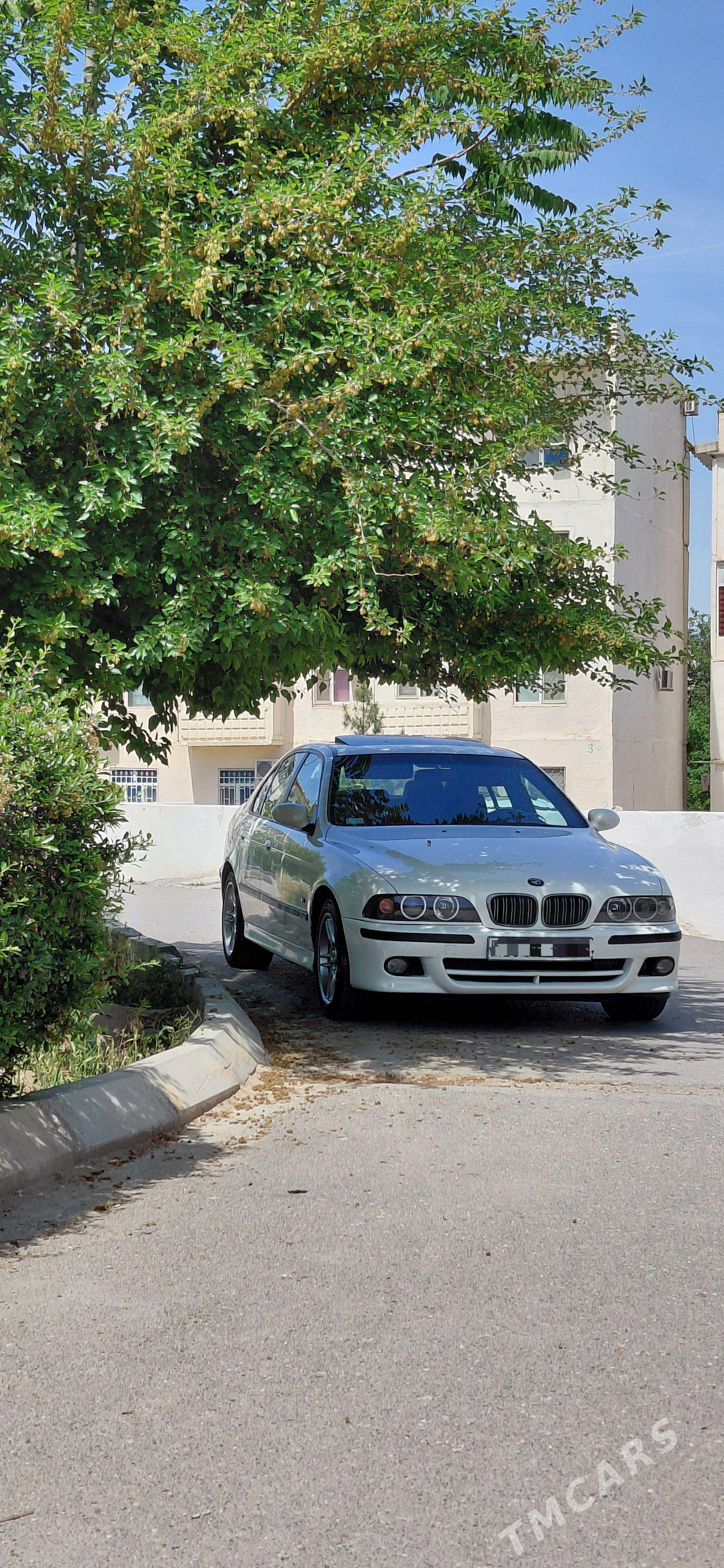 BMW E39 2002 - 150 000 TMT - Aşgabat - img 1