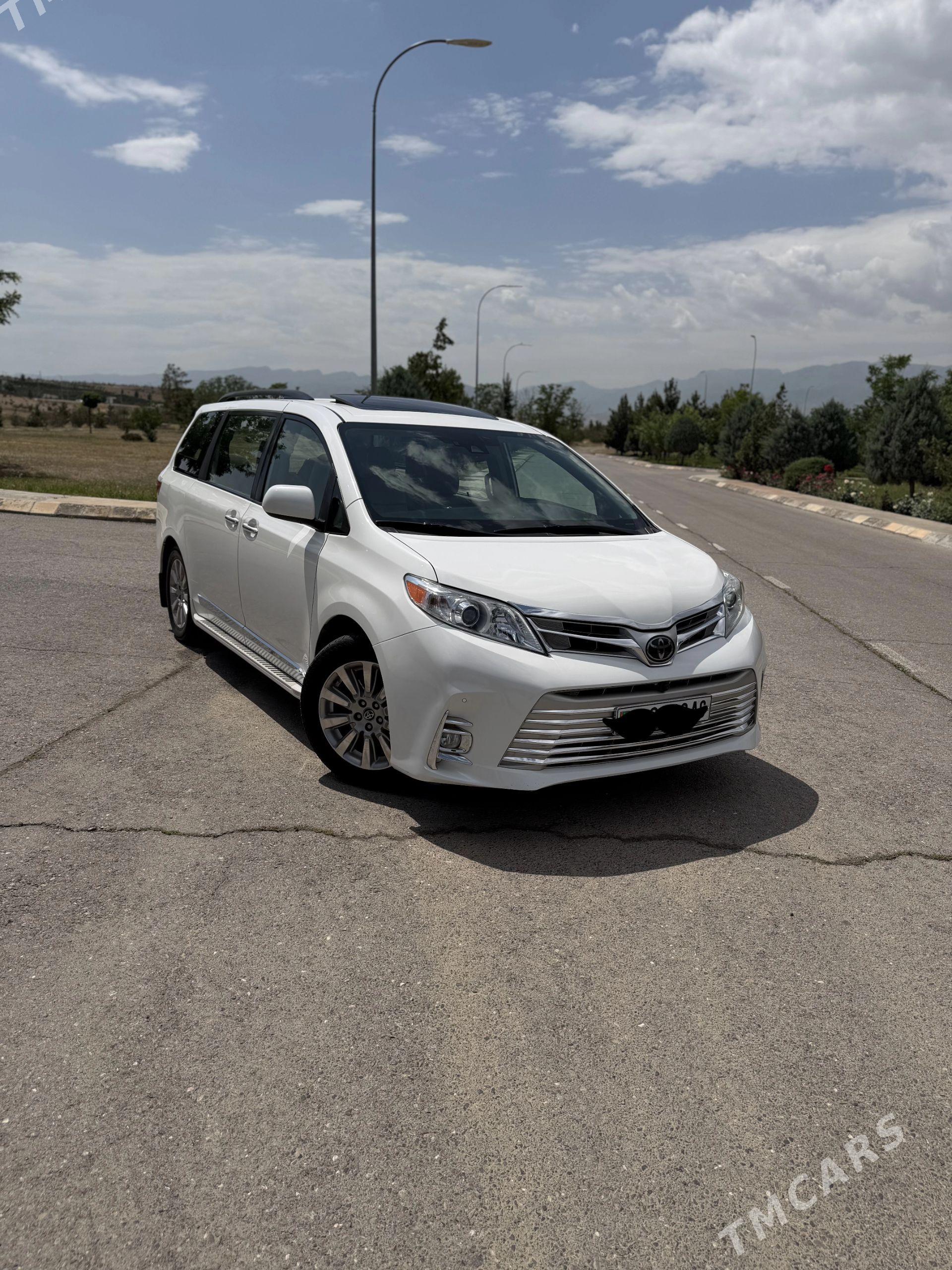 Toyota Sienna 2020 - 520 000 TMT - Мир 2 - img 1