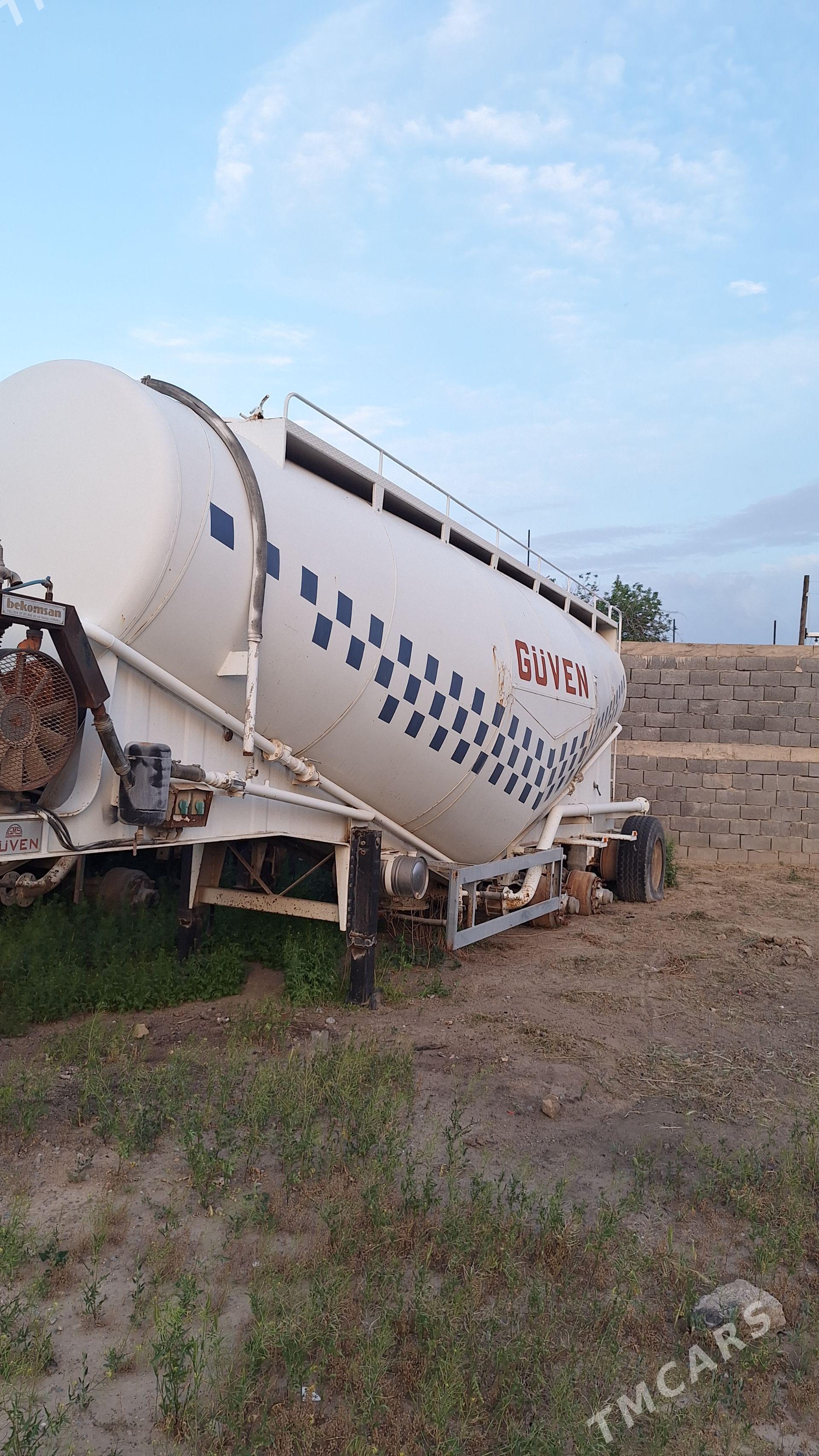 Kogel Cargo 2012 - 320 000 TMT - Херрикгала - img 1