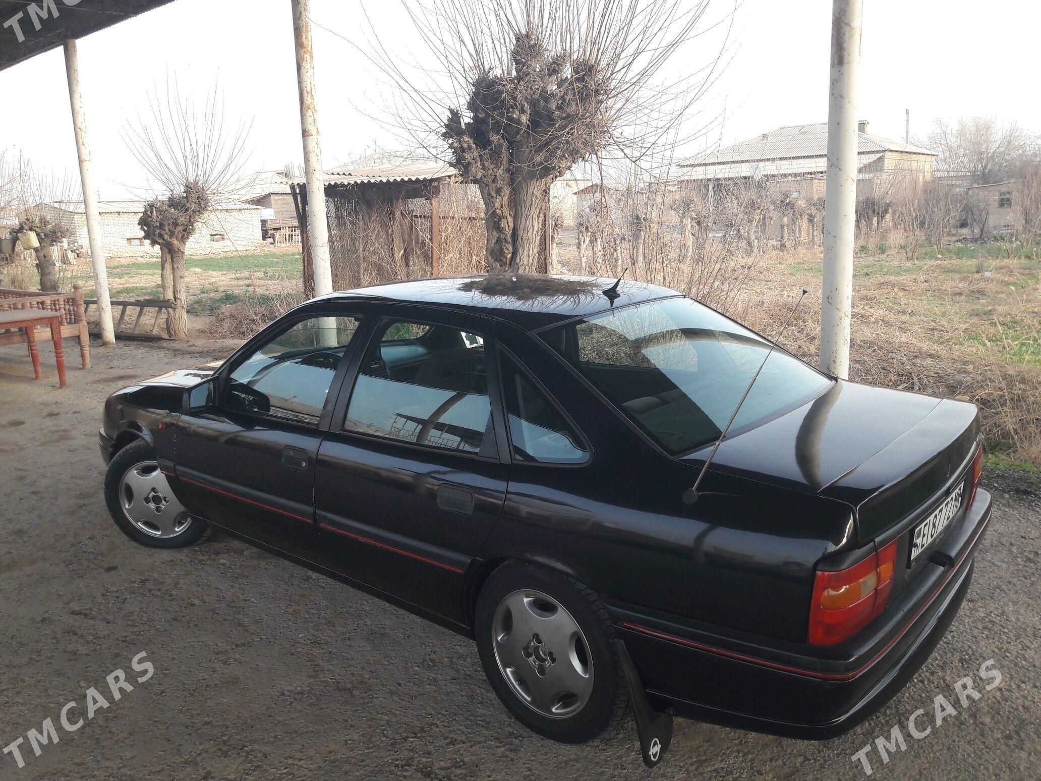 Opel Vectra 1995 - 60 000 TMT - Мары - img 1