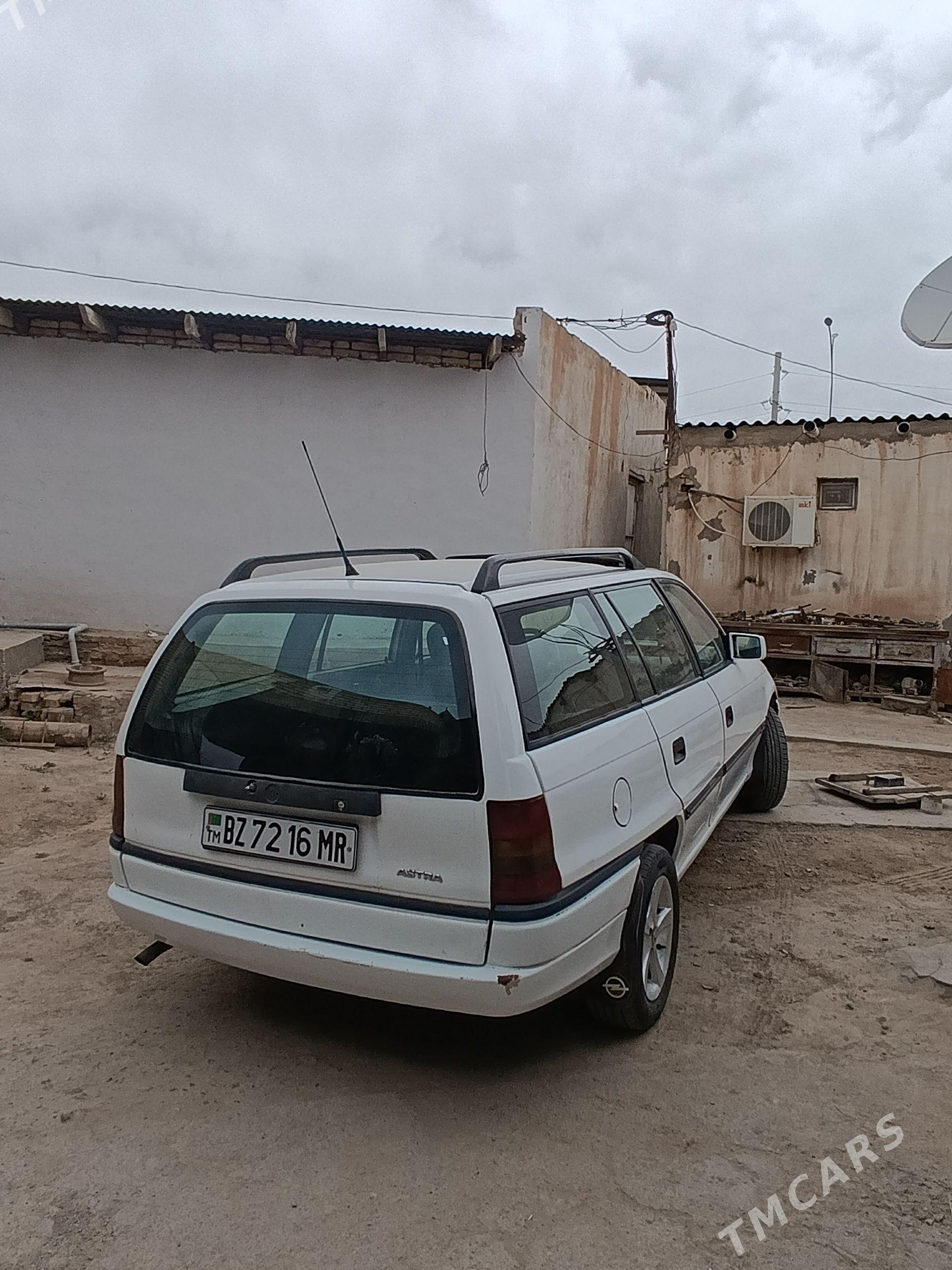 Opel Astra 1992 - 43 000 TMT - Мары - img 1