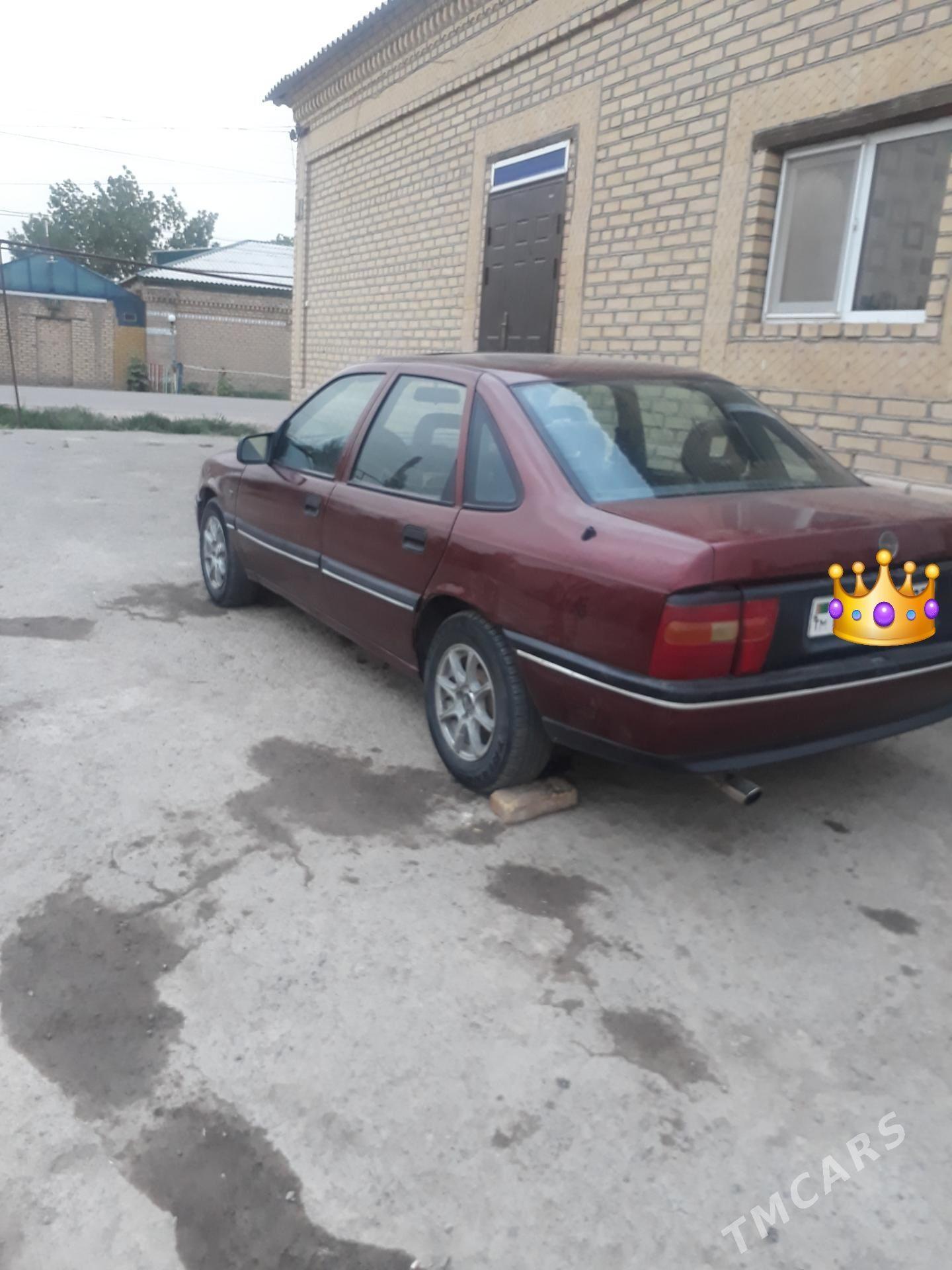 Opel Vectra 1992 - 35 000 TMT - Губадаг - img 1