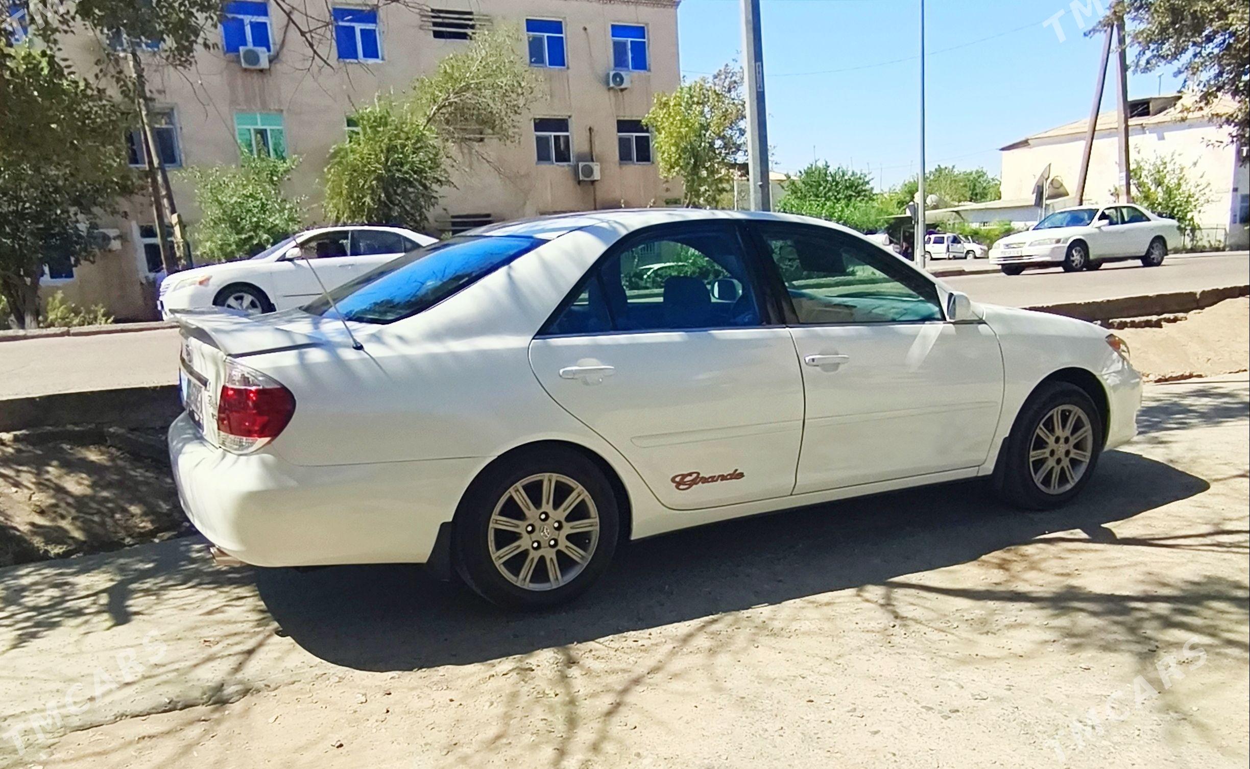 Toyota Camry 2002 - 150 000 TMT - Дашогуз - img 1