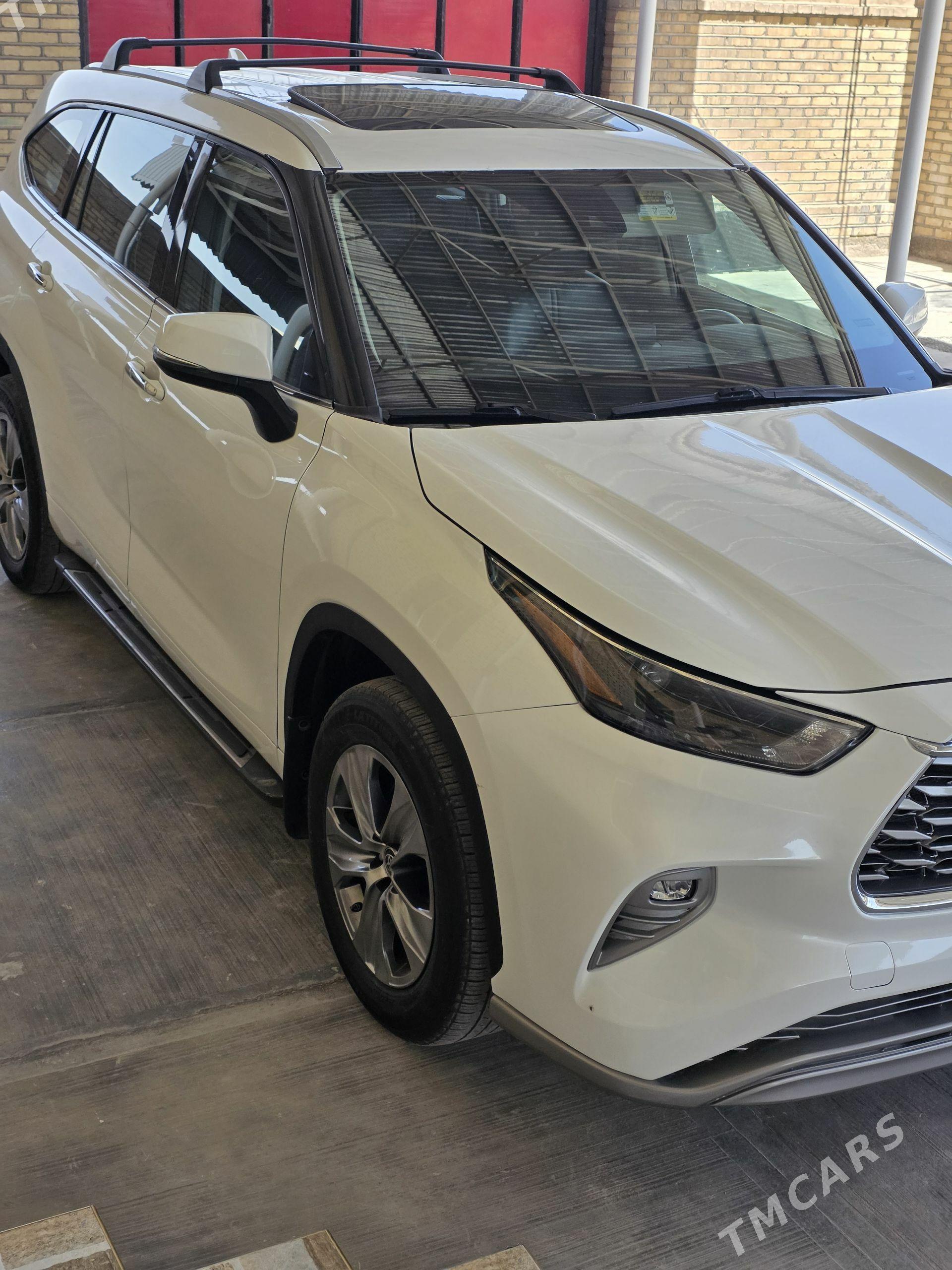 Toyota Highlander 2022 - 560 000 TMT - Мары - img 1