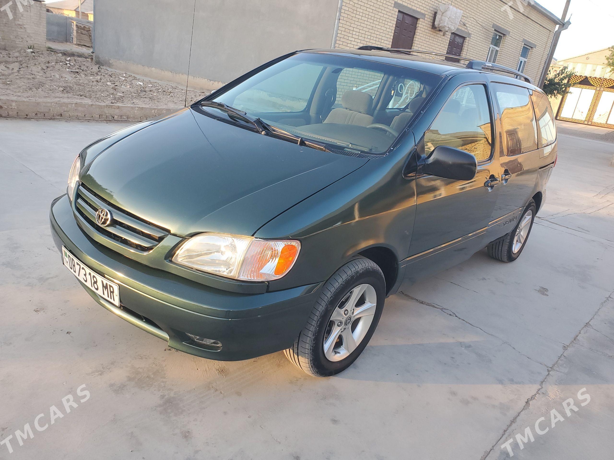 Toyota Sienna 2002 - 190 000 TMT - Байрамали - img 1