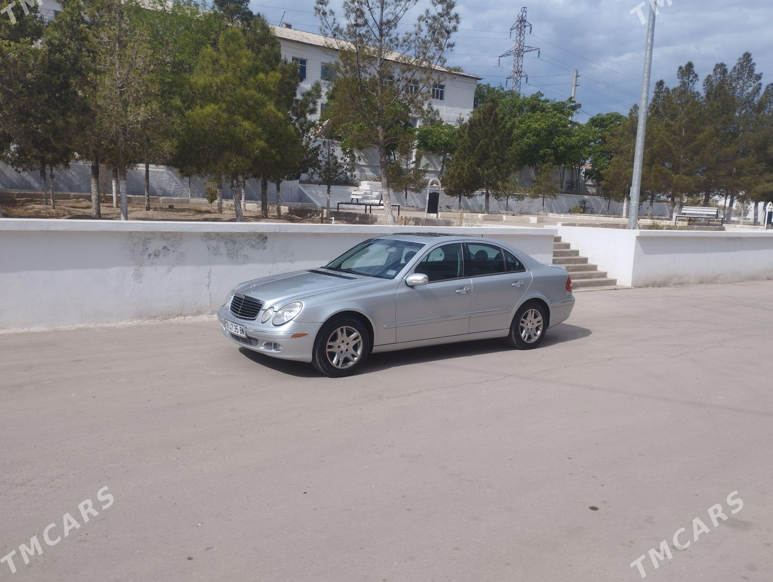 Mercedes-Benz E320 2004 - 160 000 TMT - Туркменбаши - img 1