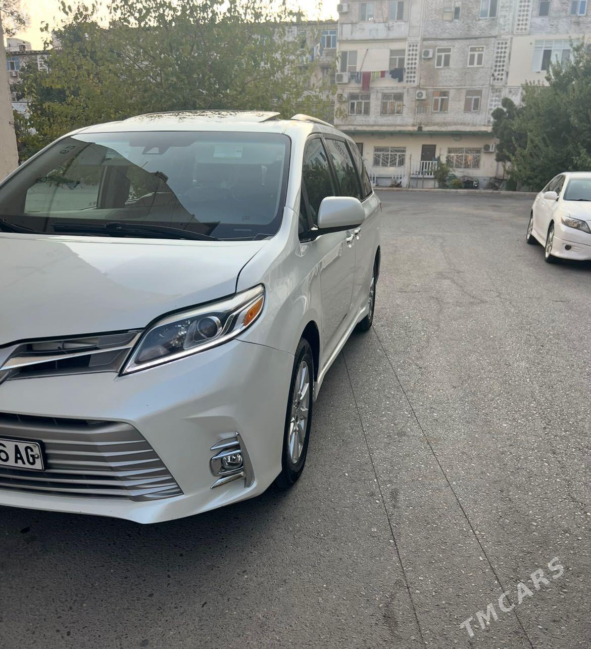 Toyota Sienna 2020 - 400 000 TMT - Türkmenbaşy şaýoly - img 1