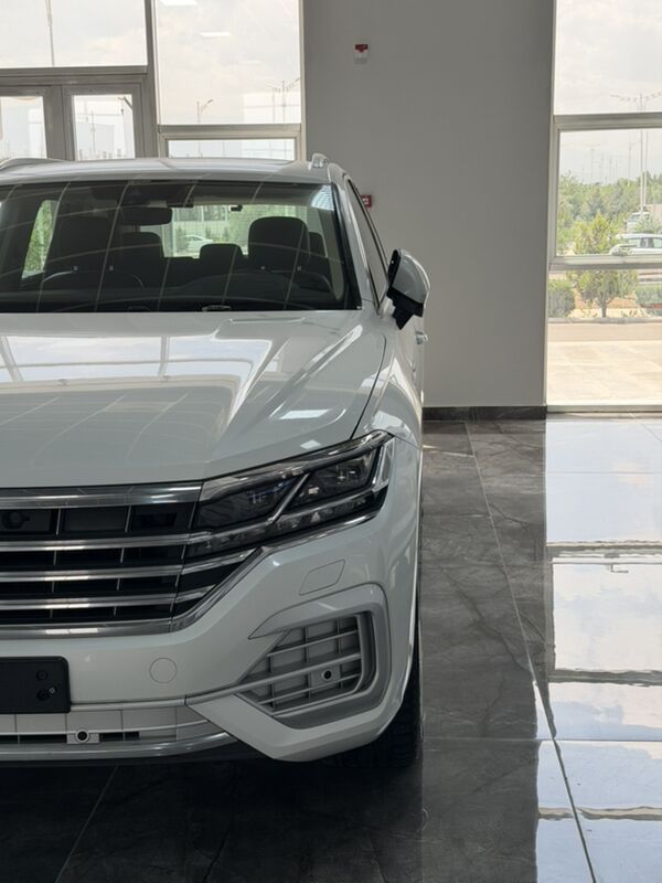 Volkswagen Touareg 2018 - 950 000 TMT - Ашхабад - img 1