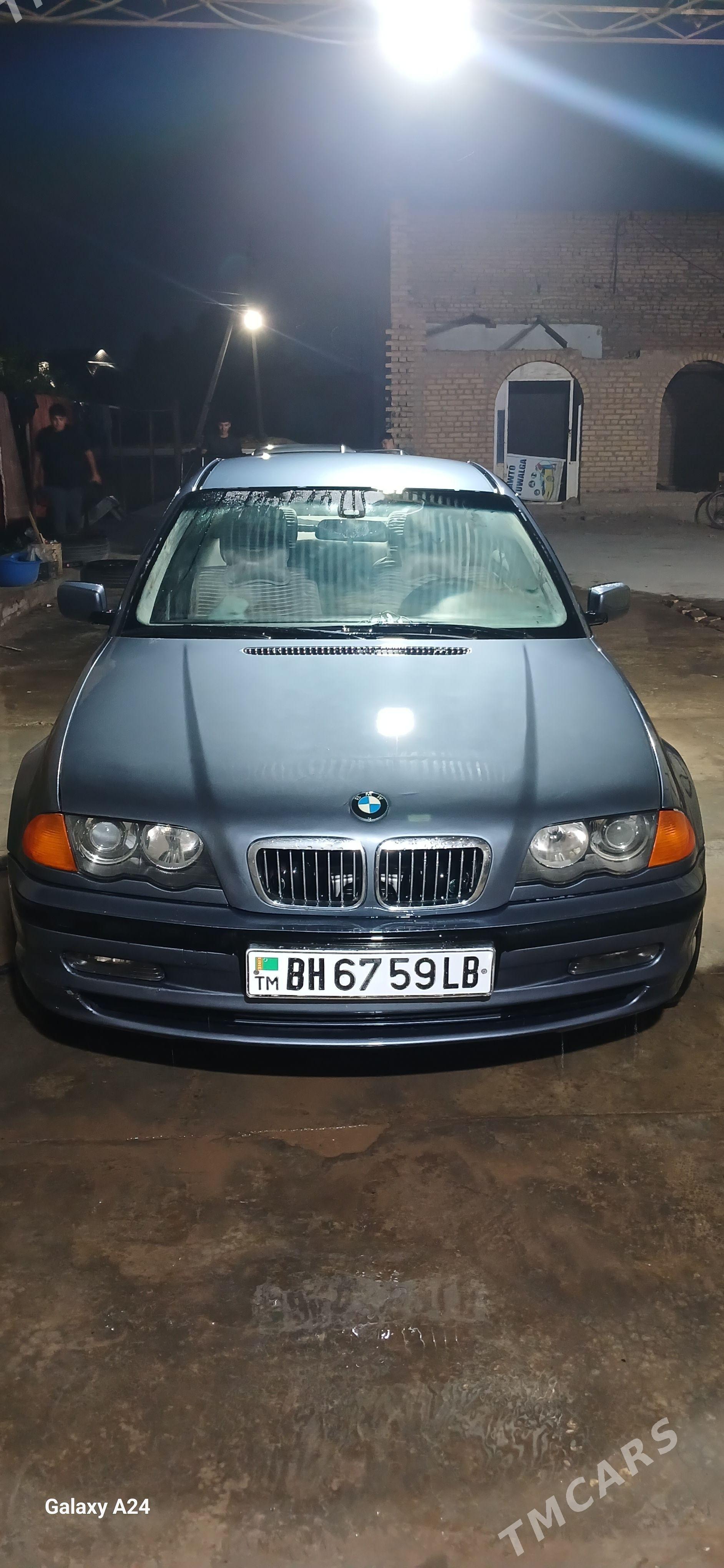 BMW E46 1998 - 90 000 TMT - Dänew - img 1