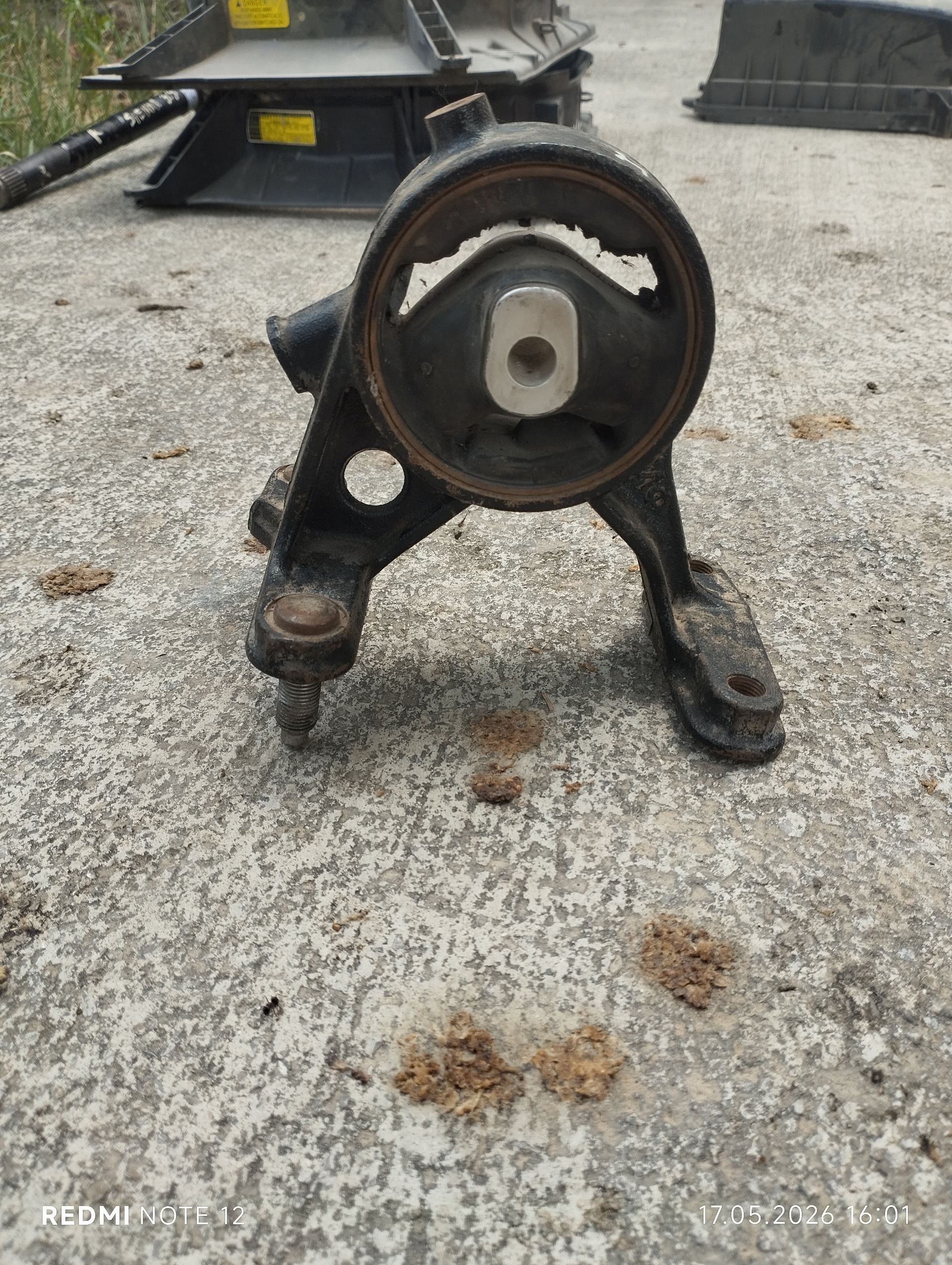 Rav4 yzky motoryn yzky paduşga 250 TMT - Кëши - img 1