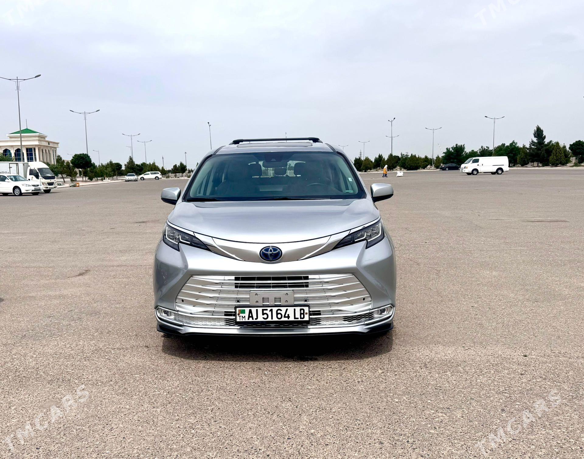 Toyota Sienna 2023 - 620 000 TMT - Туркменабат - img 1