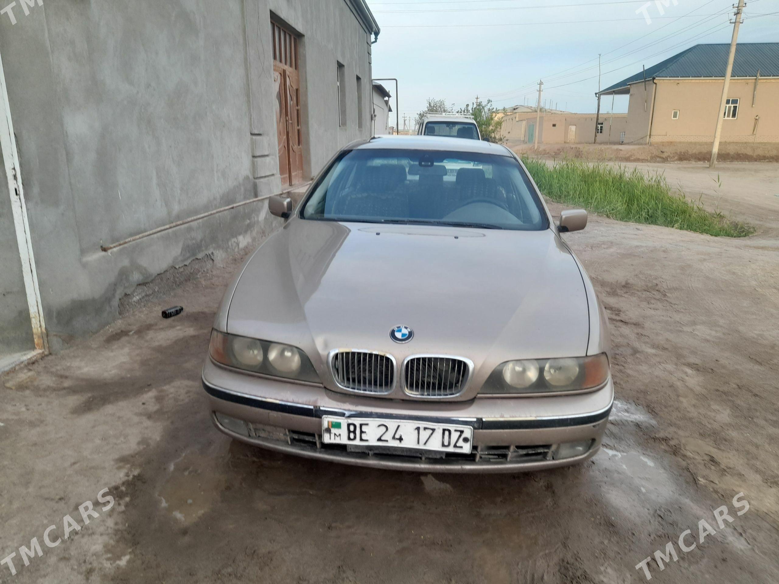 BMW 528 2000 - 115 000 TMT - Гурбансолтан Едже - img 1