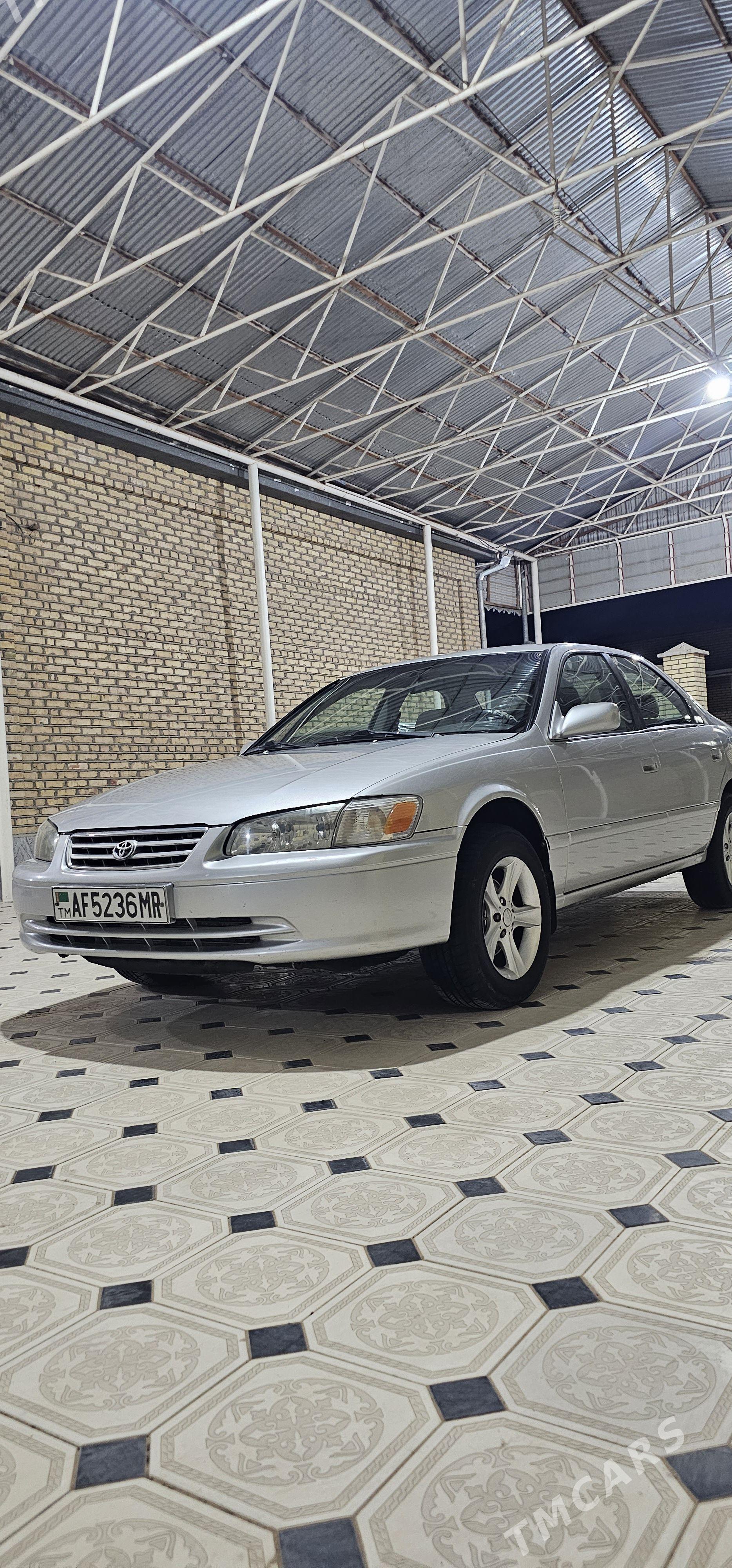 Toyota Camry 2000 - 170 000 TMT - Мары - img 1