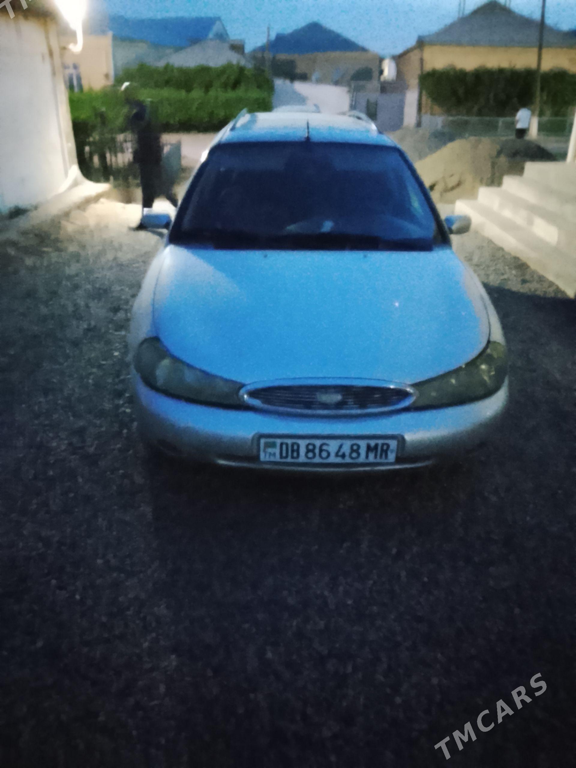 Ford Mondeo 2001 - 45 000 TMT - Мары - img 1