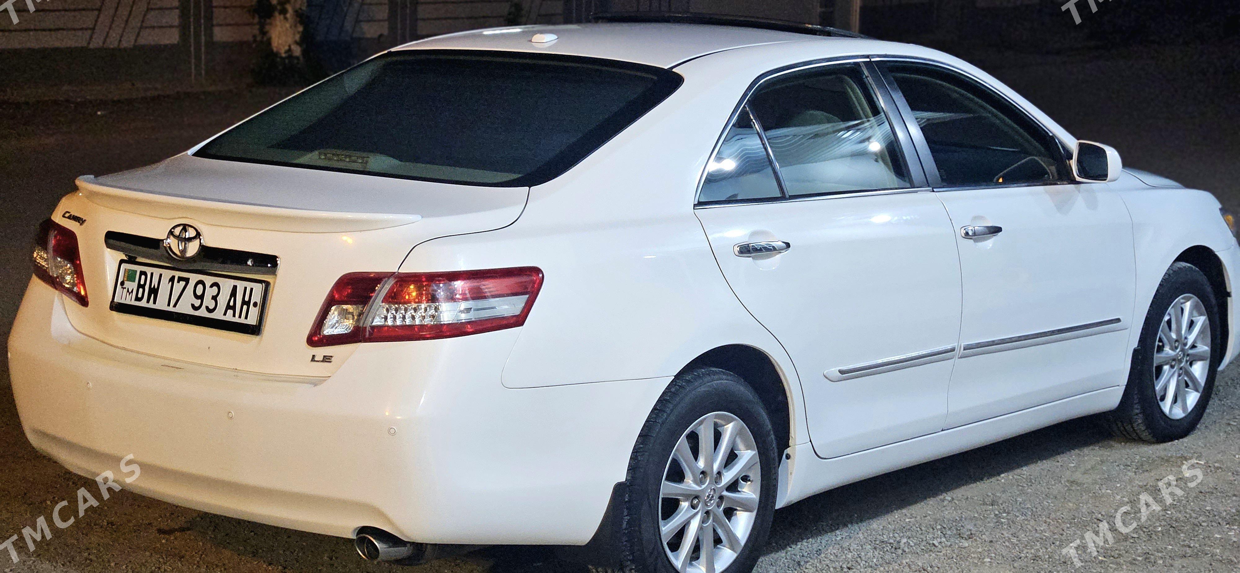 Toyota Camry 2010 - 210 000 TMT - Анев - img 1