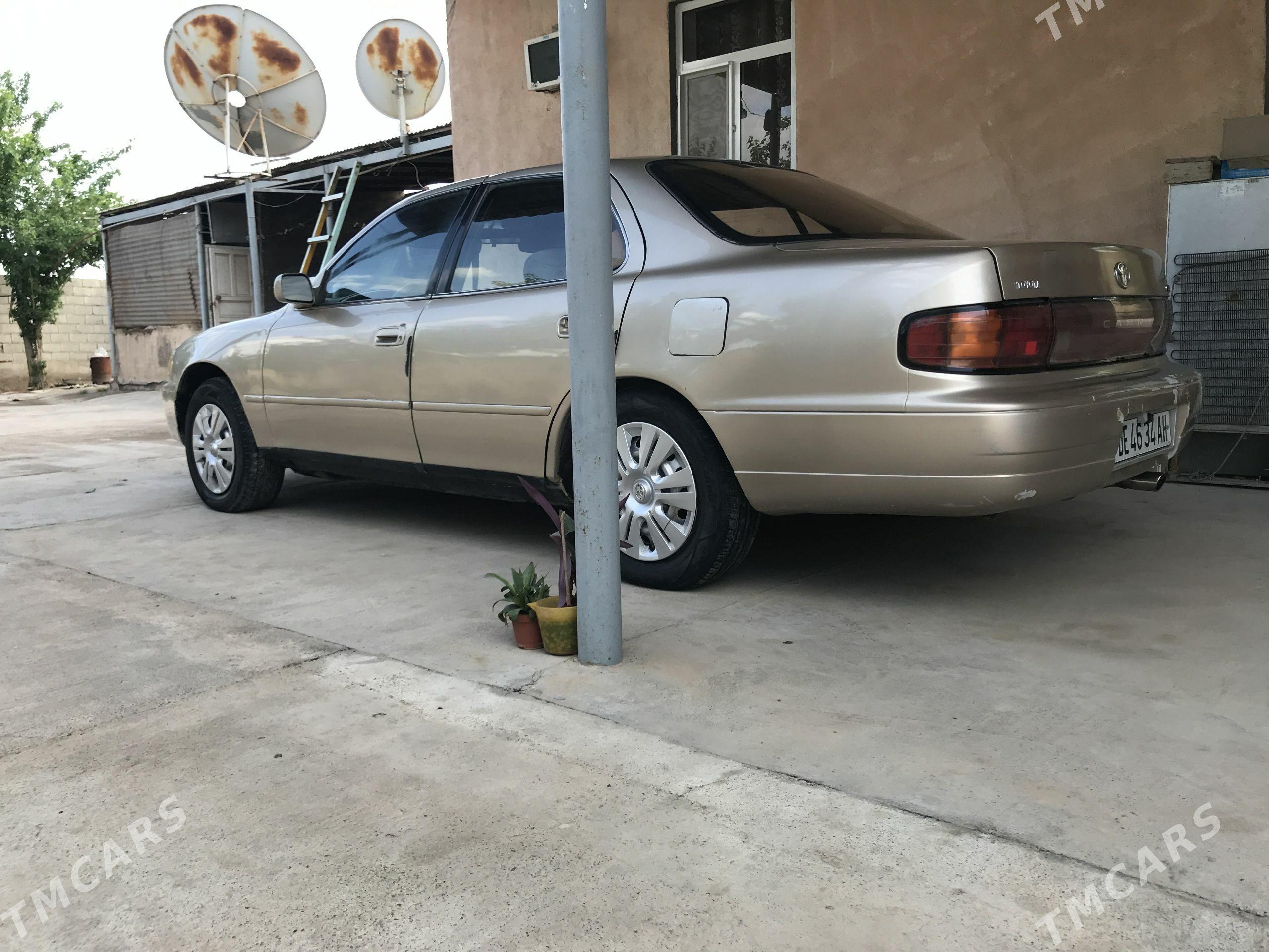 Toyota Camry 1994 - 88 000 TMT - Теджен - img 1