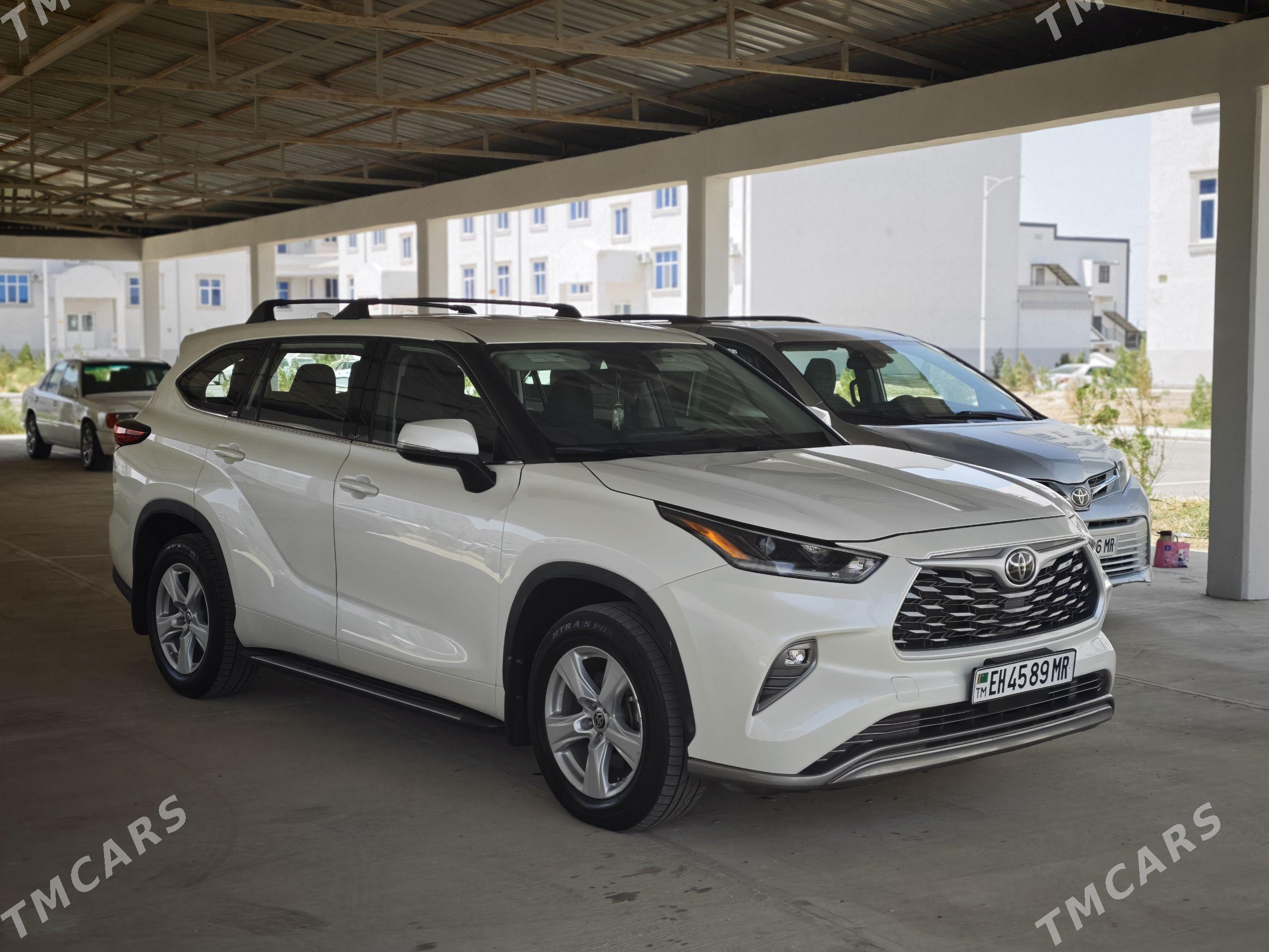 Toyota Highlander 2022 - 560 000 TMT - Мары - img 1