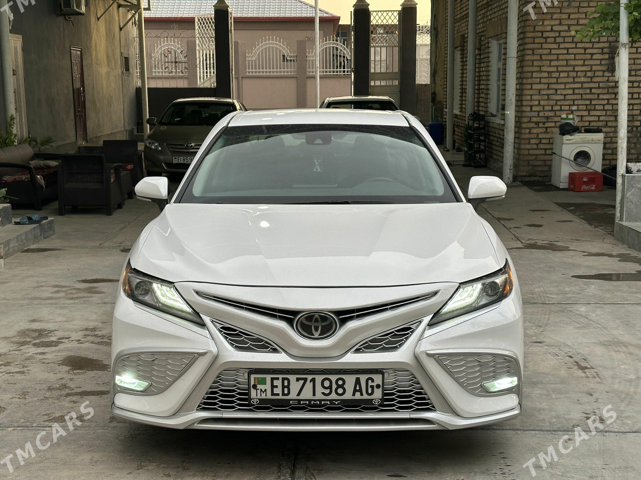 Toyota Camry 2022 - 290 000 TMT - Ашхабад - img 1