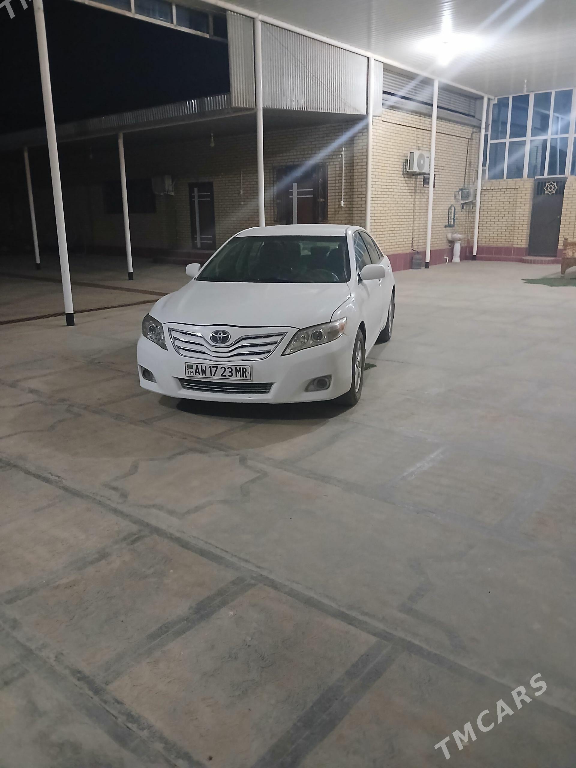 Toyota Camry 2010 - 225 000 TMT - Мары - img 1