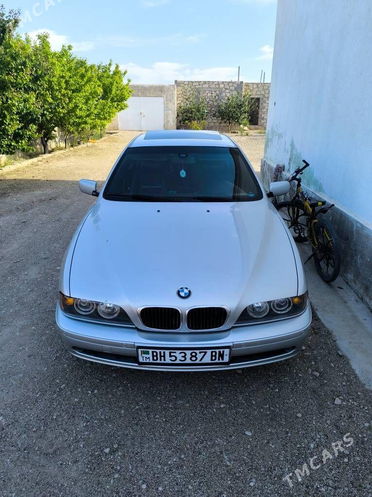 BMW 528 2000 - 120 000 TMT - Балканабат - img 1
