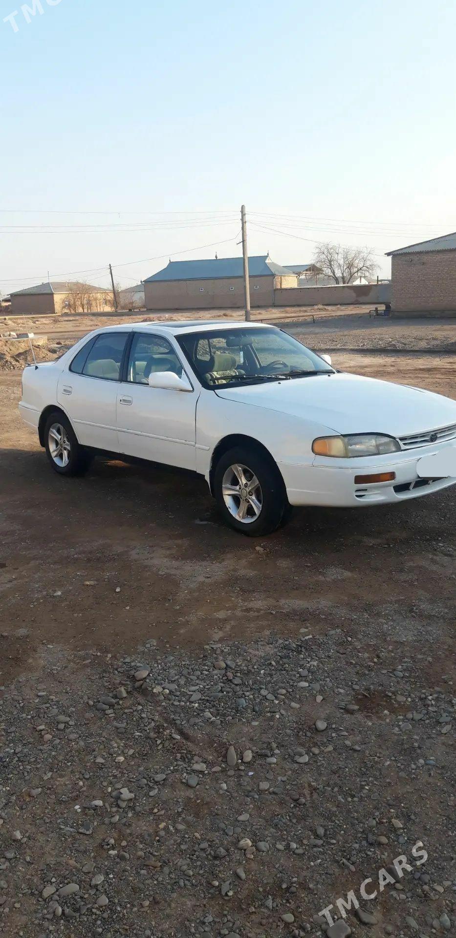 Toyota Camry 1995 - 73 000 TMT - Серахс - img 1