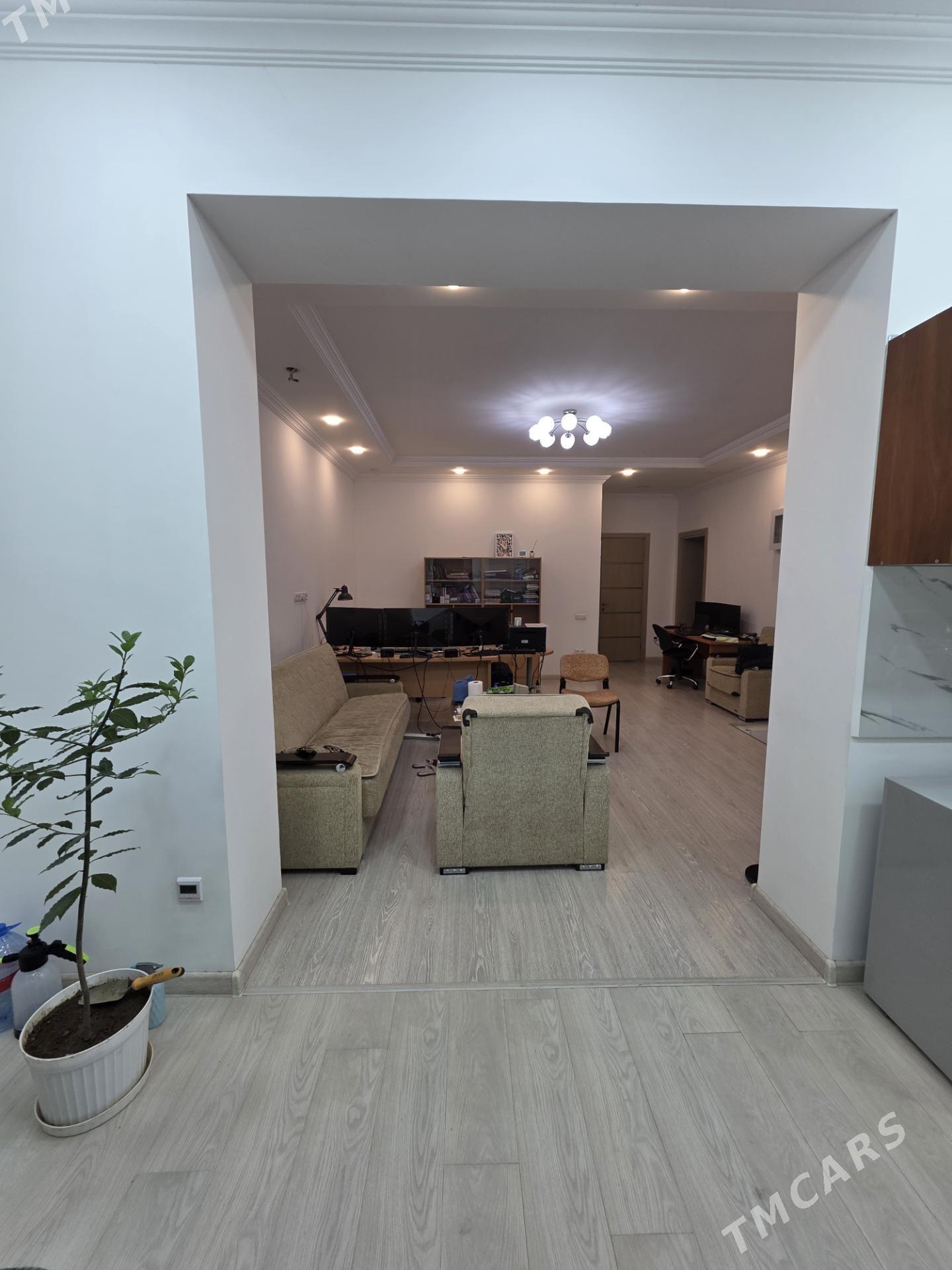 ПРОДАЖА КВАРТИРЫ ЦЕНТР - Ашхабад - img 1