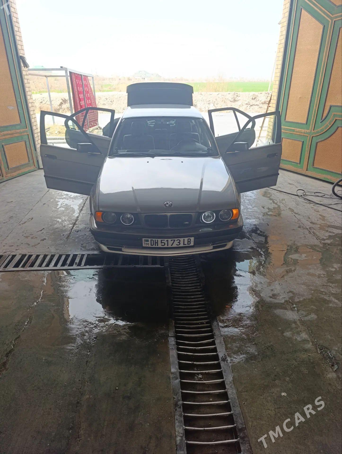 BMW E34 1993 - 115 000 TMT - Türkmenabat - img 1