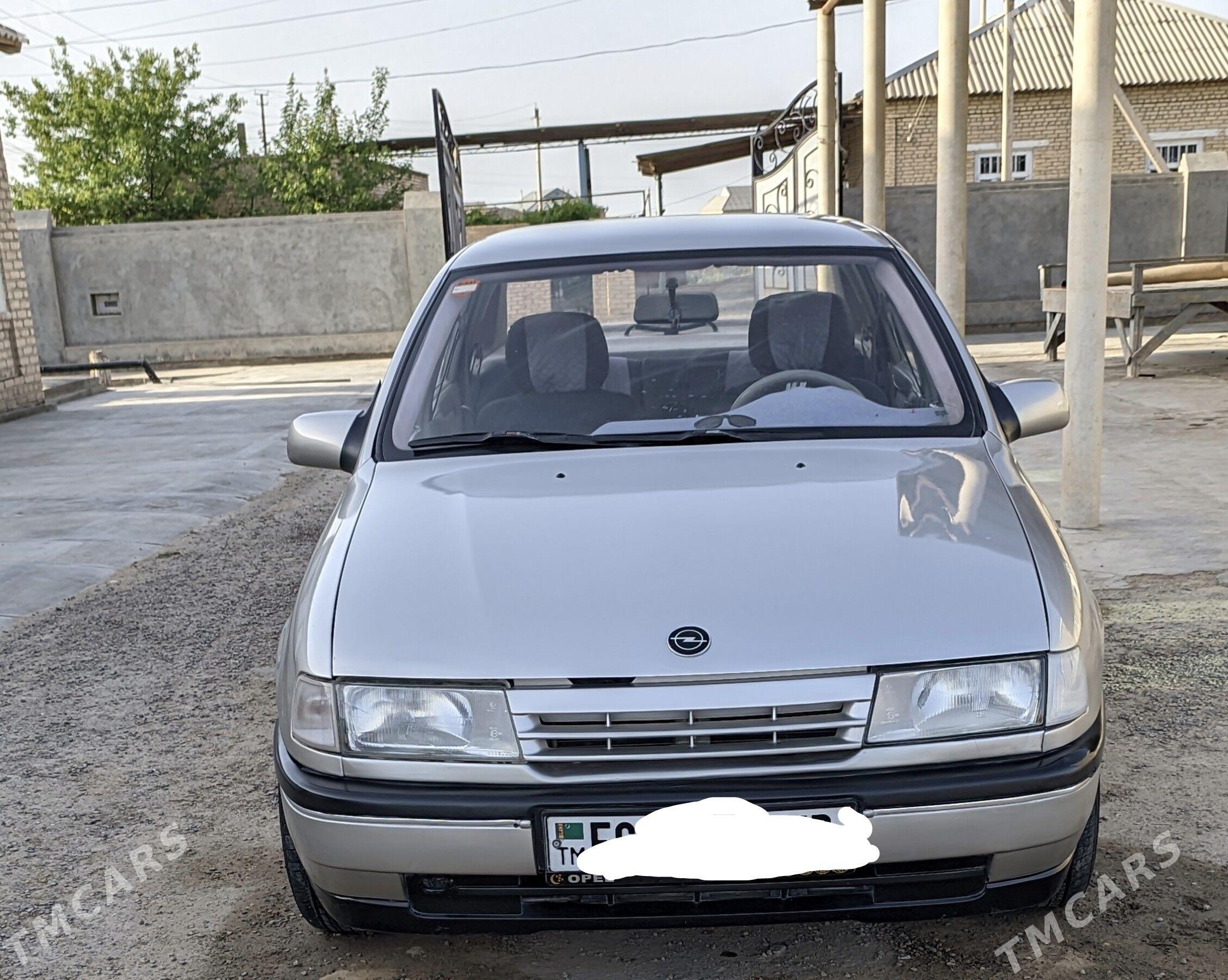 Opel Vectra 1991 - 50 000 TMT - Мары - img 1